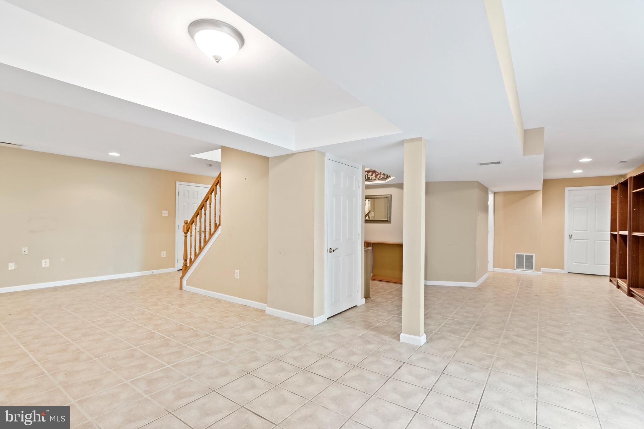 COUNTRY WALK - Residential