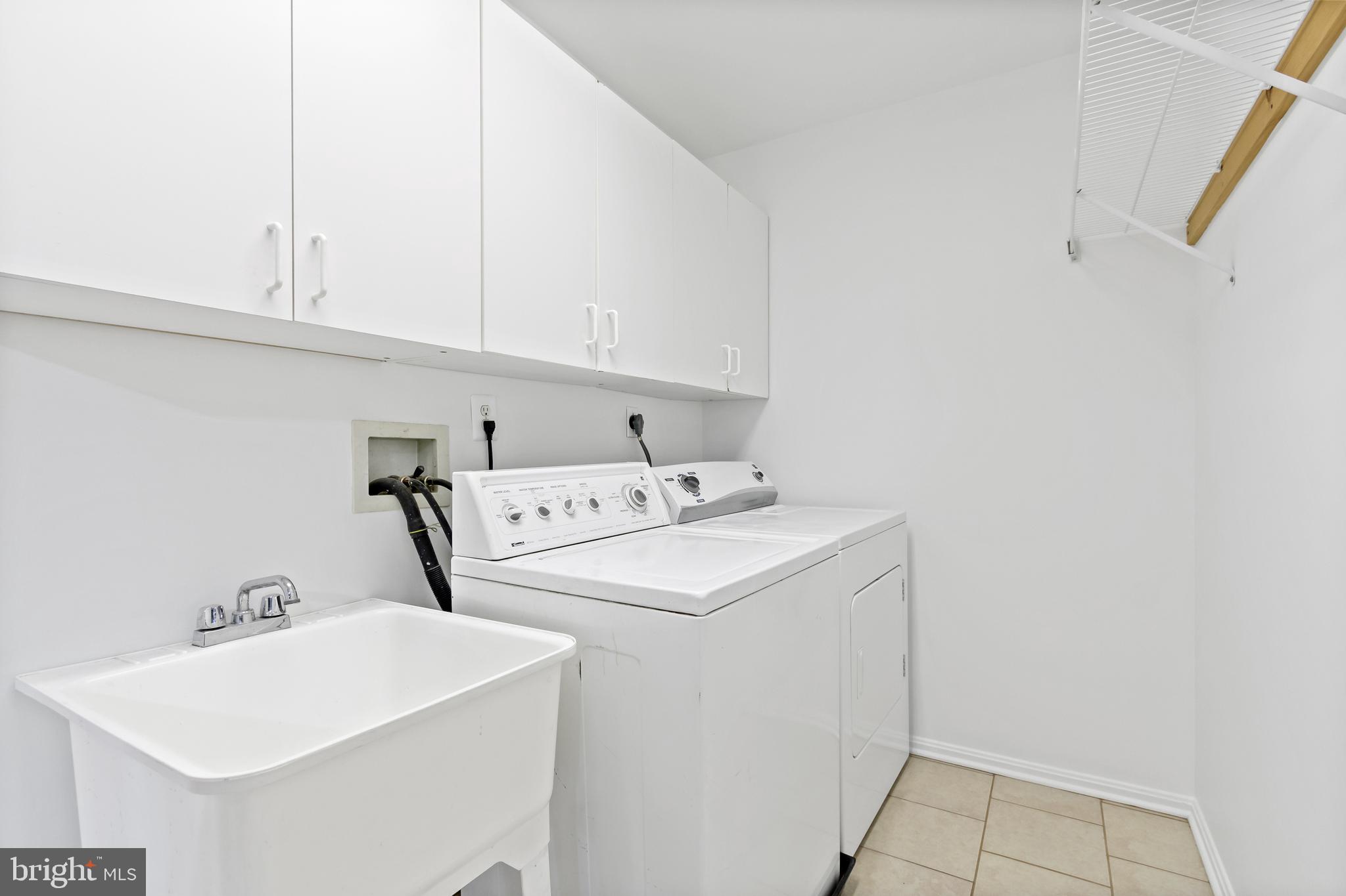 COUNTRY WALK - Residential