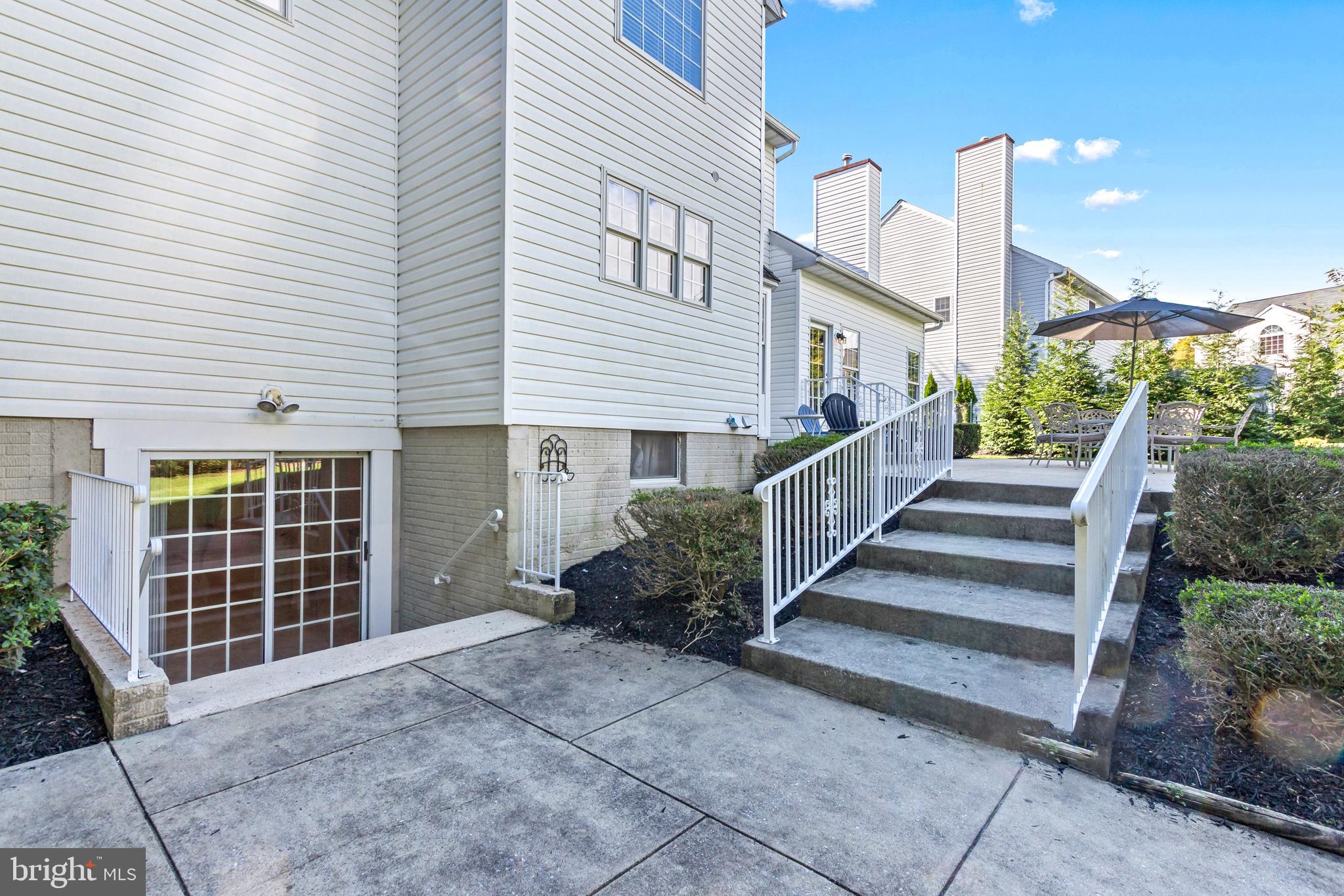 COUNTRY WALK - Residential