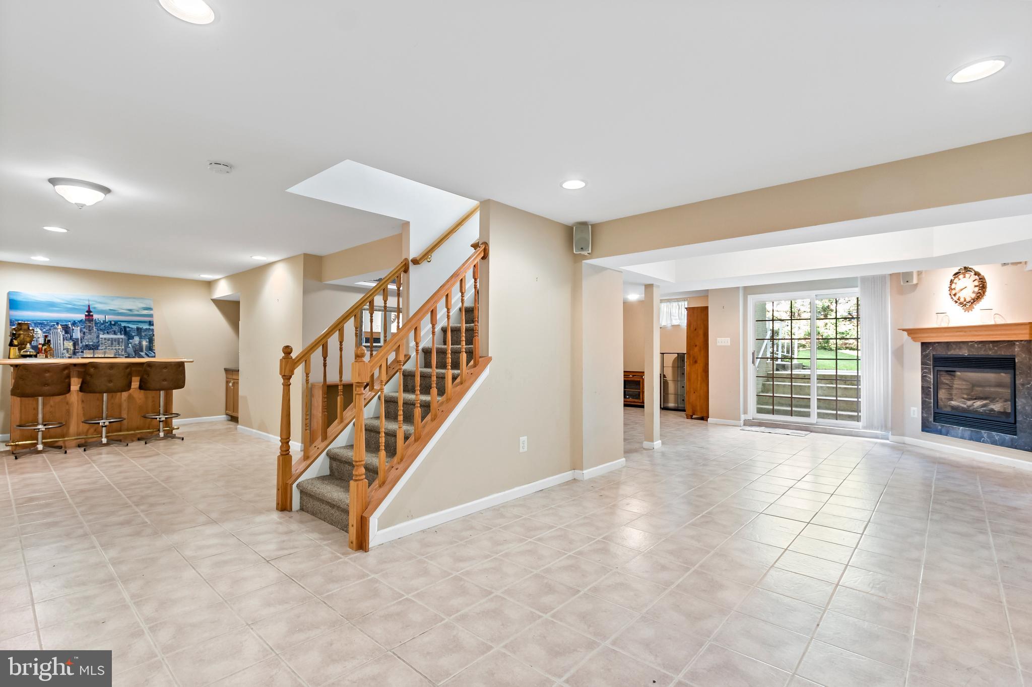 COUNTRY WALK - Residential