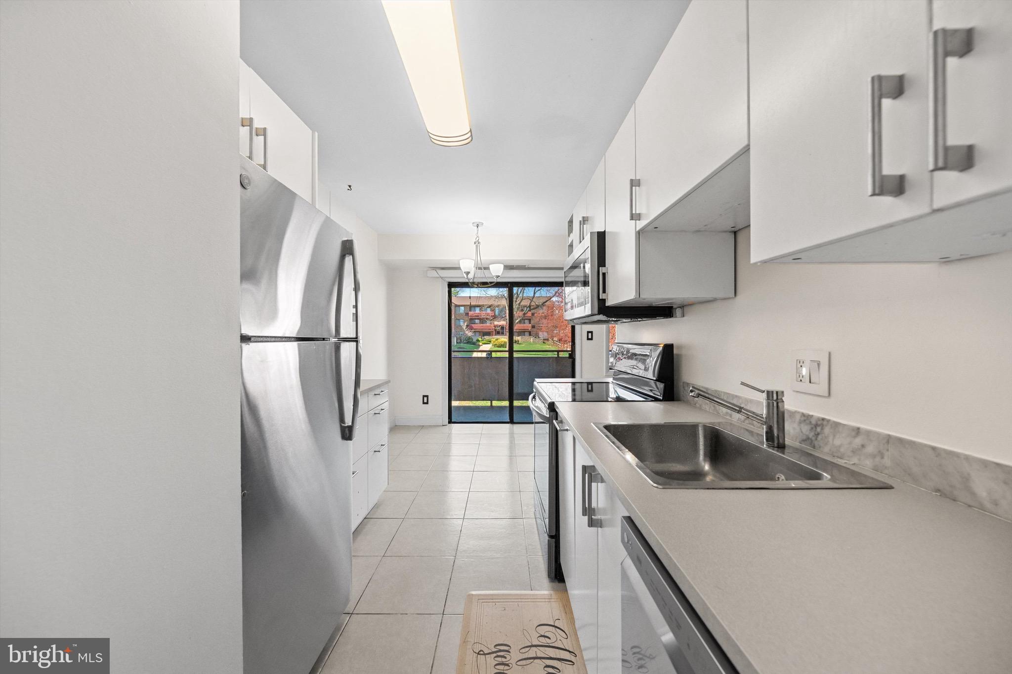 6441 RICHMOND HIGHWAY 201