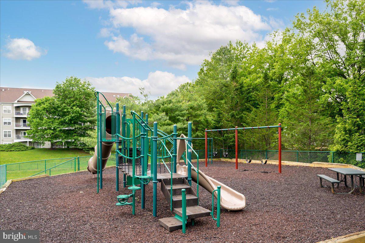 TIDEWATER COLONY - Residential