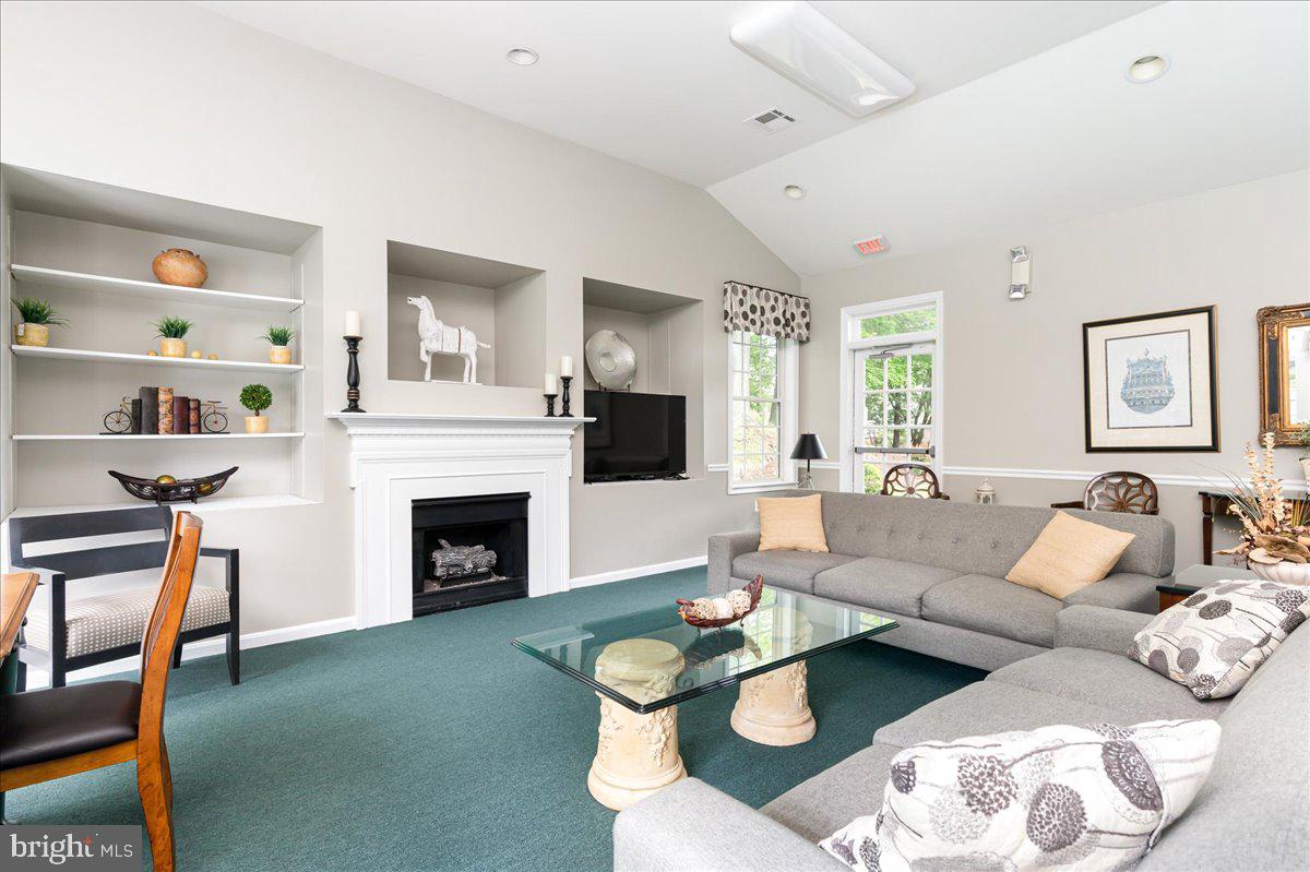 TIDEWATER COLONY - Residential