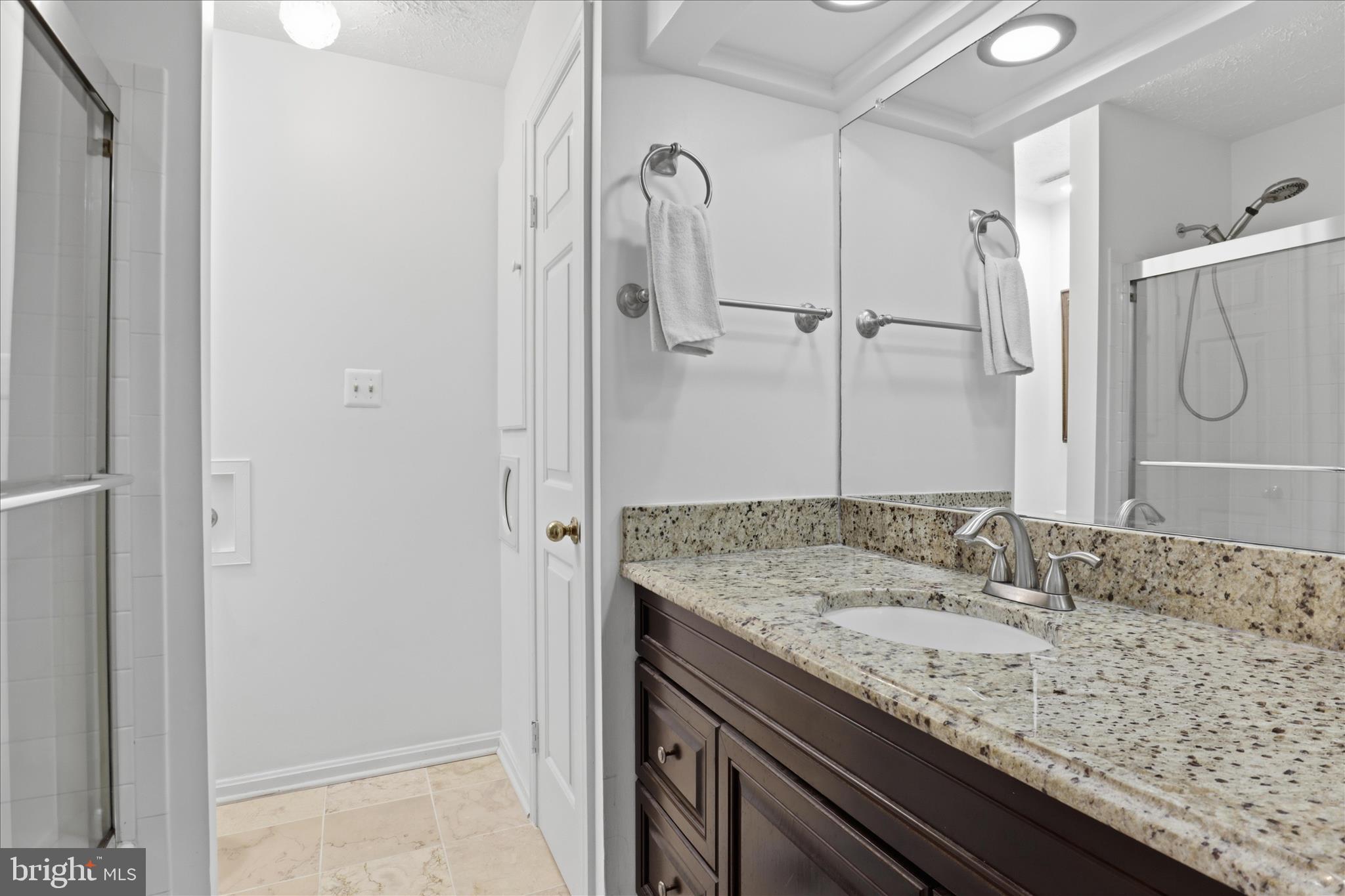 SHAKER WOODS - Residential