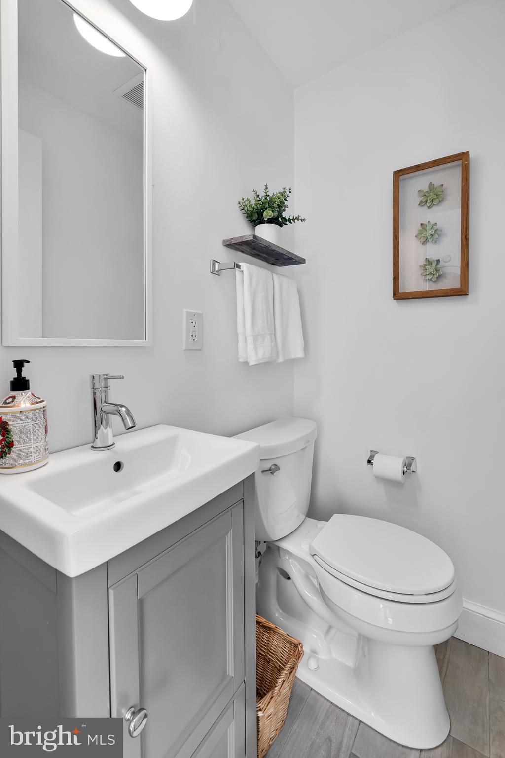 OLD TOWN ALEXANDRIA - Residential