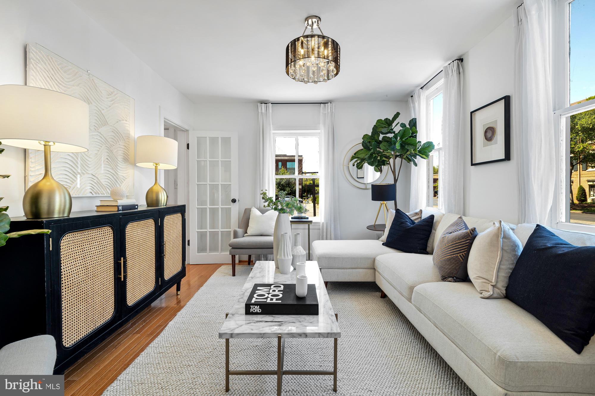 OLD TOWN ALEXANDRIA - Residential