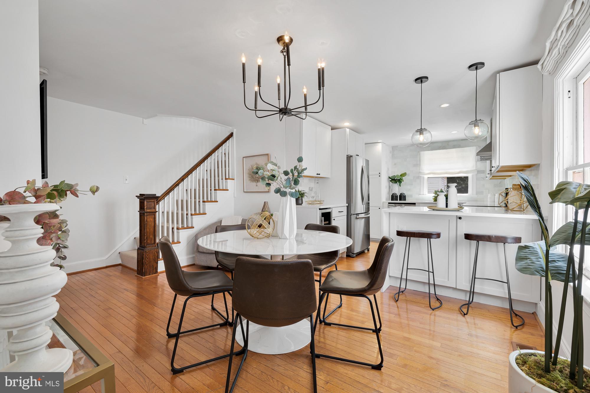 OLD TOWN ALEXANDRIA - Residential