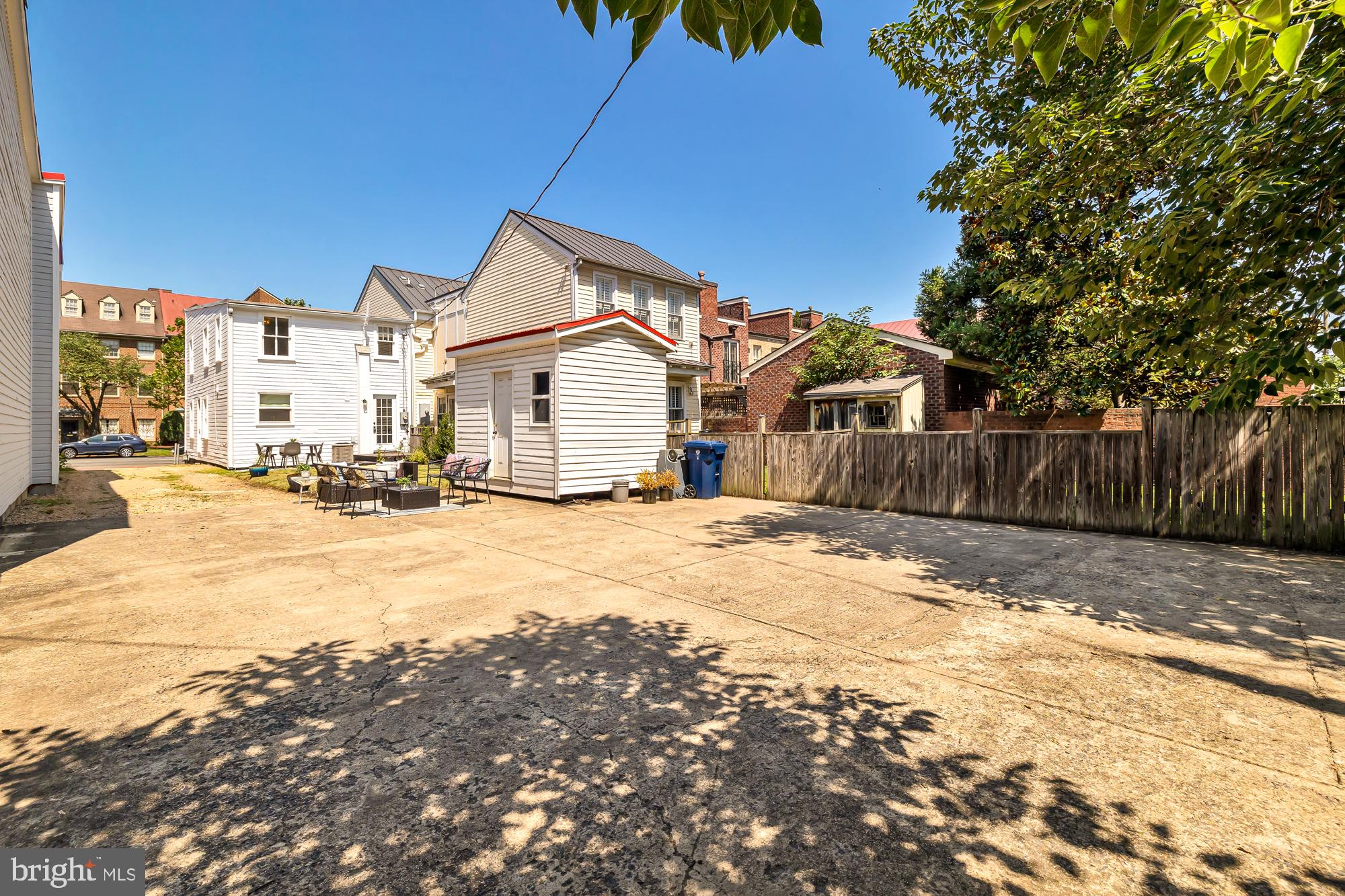 OLD TOWN ALEXANDRIA - Residential