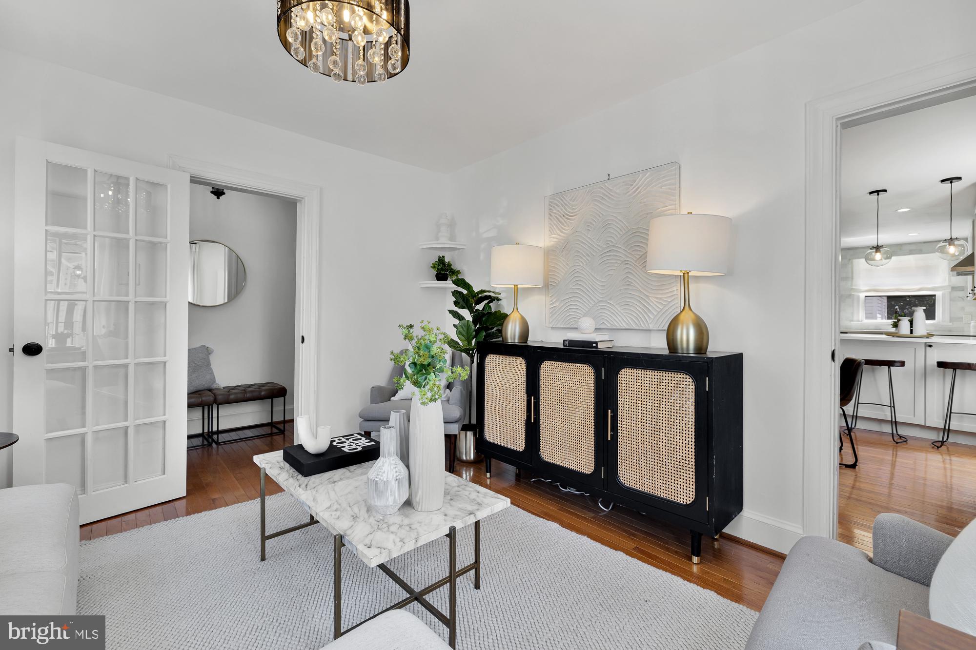 OLD TOWN ALEXANDRIA - Residential