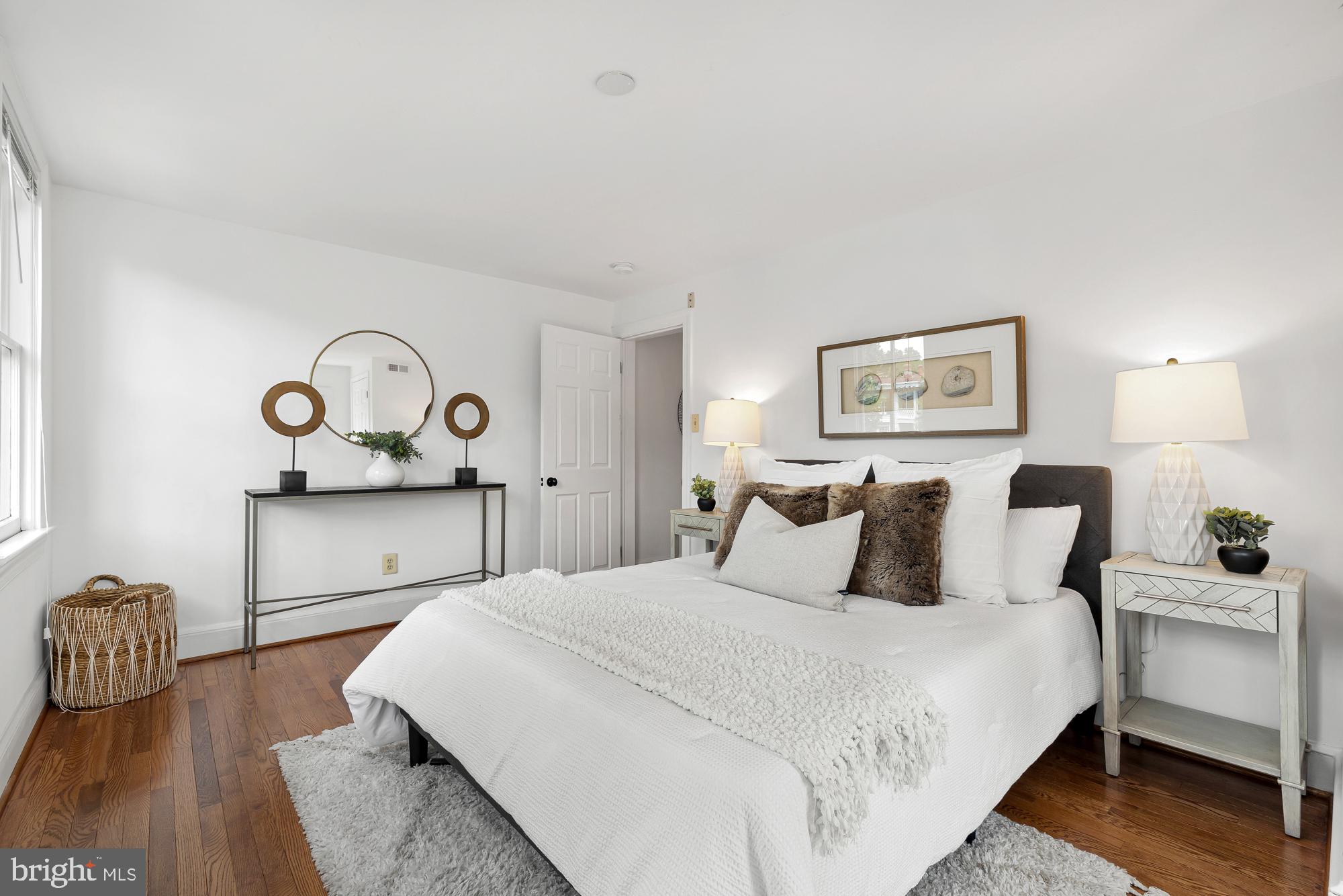 OLD TOWN ALEXANDRIA - Residential