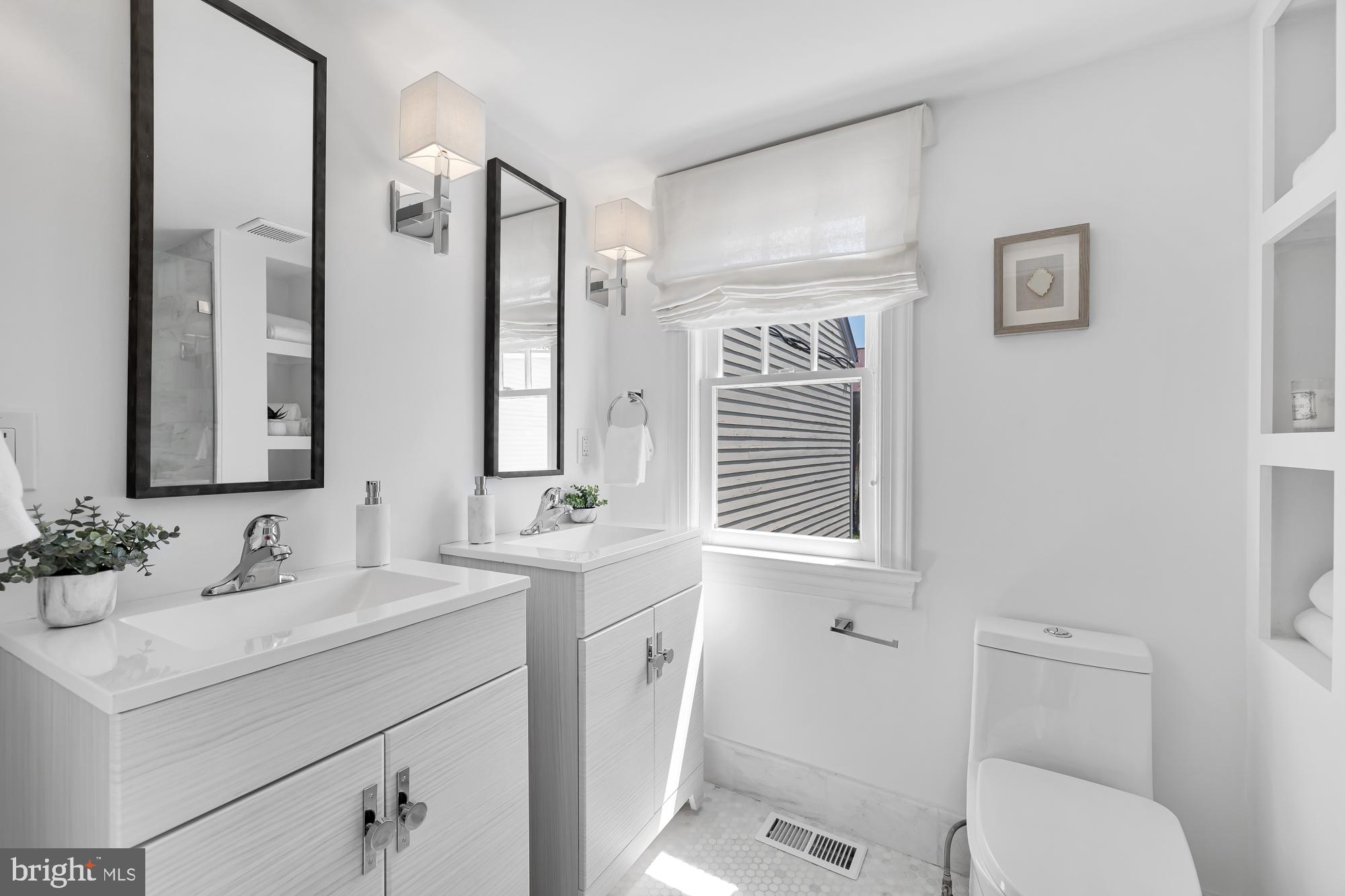 OLD TOWN ALEXANDRIA - Residential