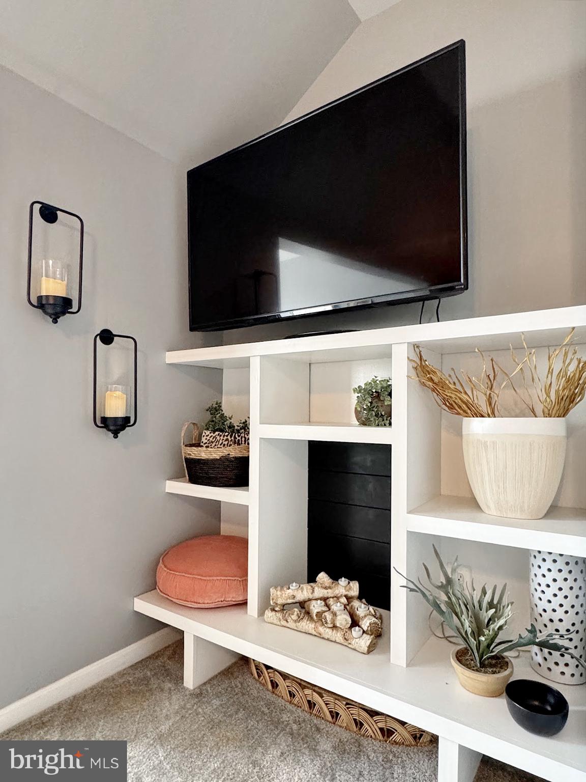 THE VILLAGES OF STEEPLECHASE - Residential