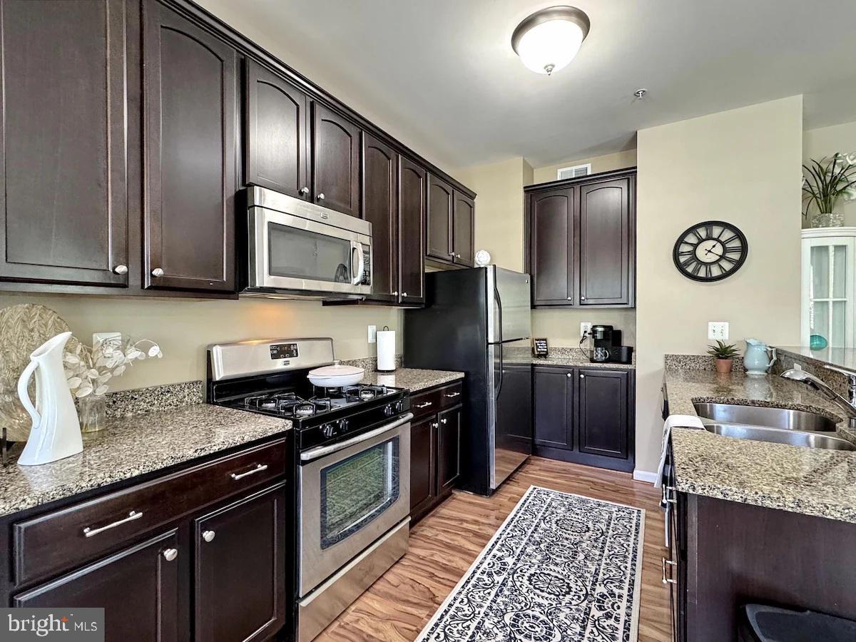 THE VILLAGES OF STEEPLECHASE - Residential