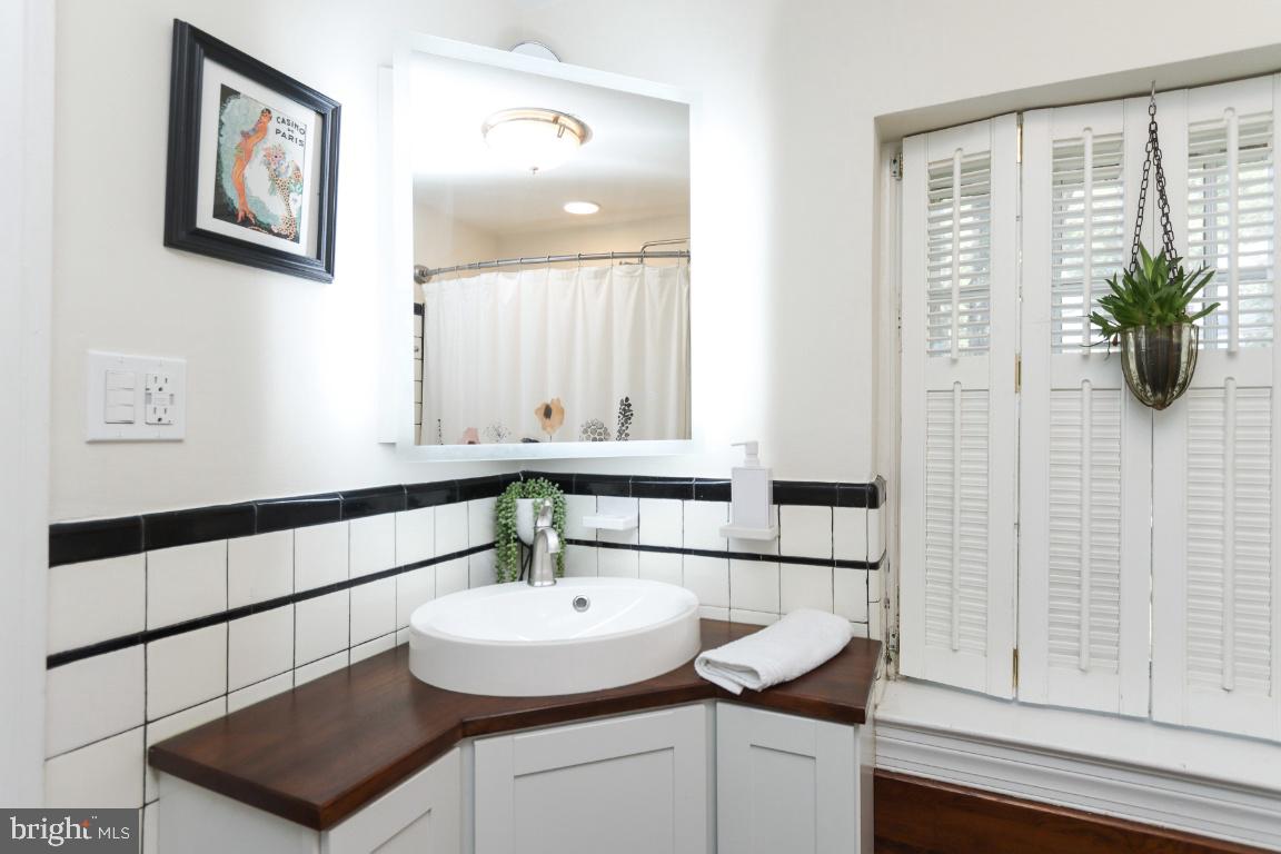 ORIGINAL NORTHWOOD - Residential