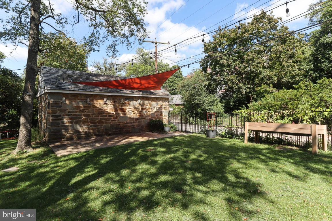 ORIGINAL NORTHWOOD - Residential