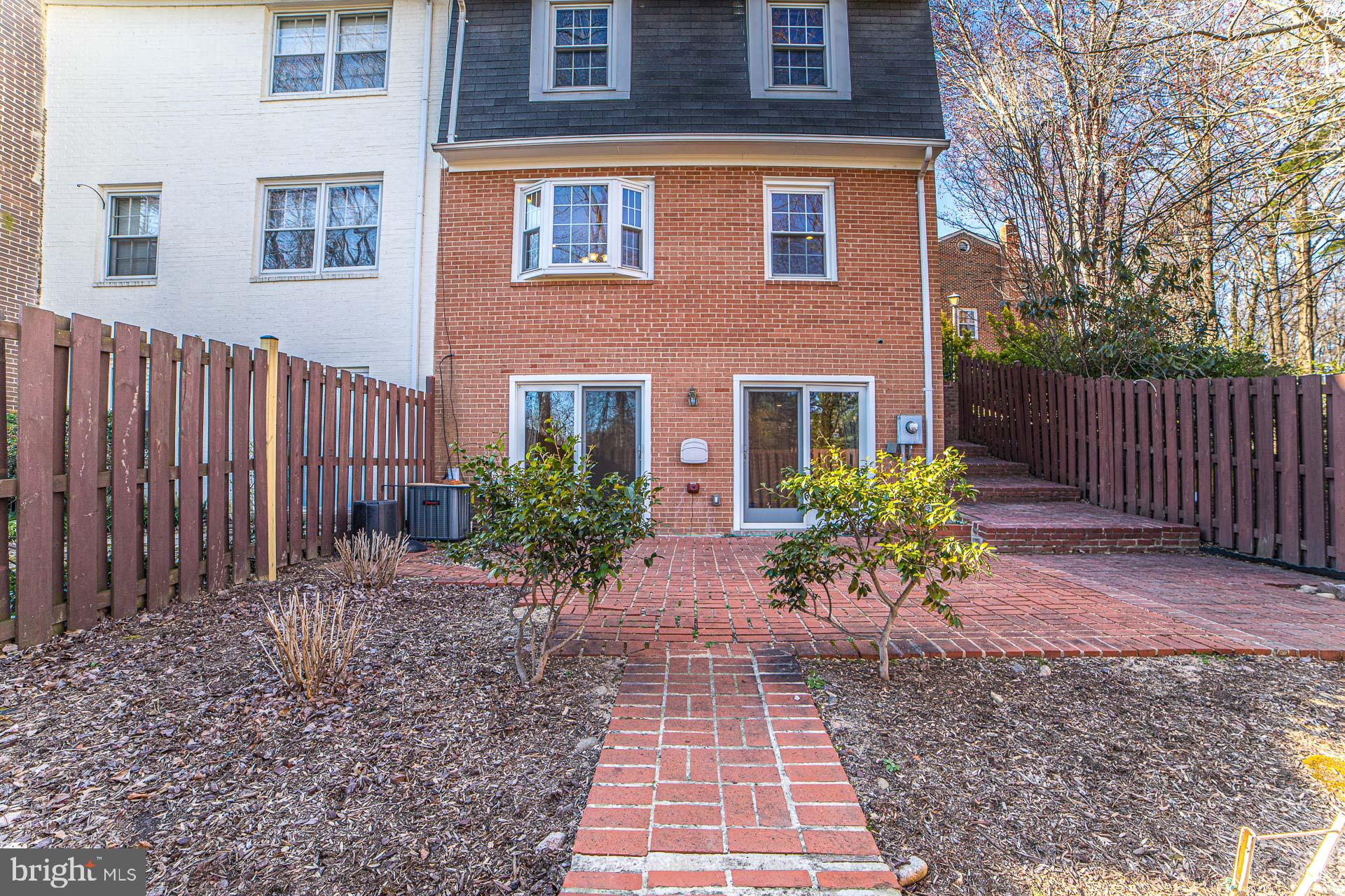 STRATHMEADE SQUARE - Residential Lease