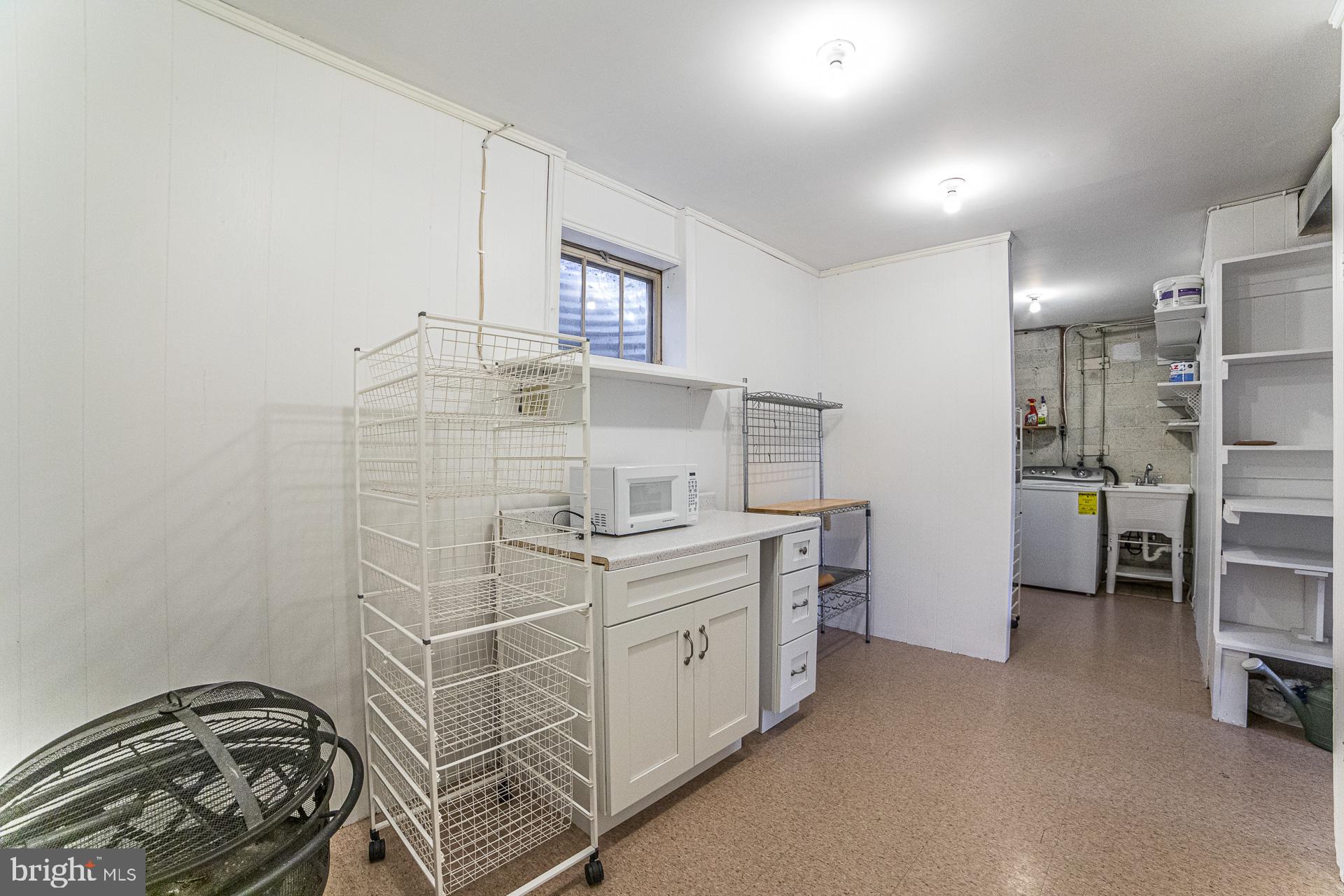 STRATHMEADE SQUARE - Residential Lease