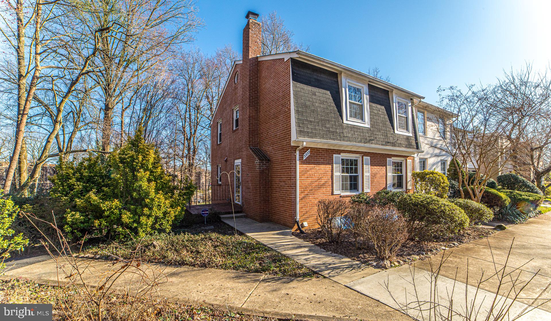 STRATHMEADE SQUARE - Residential Lease