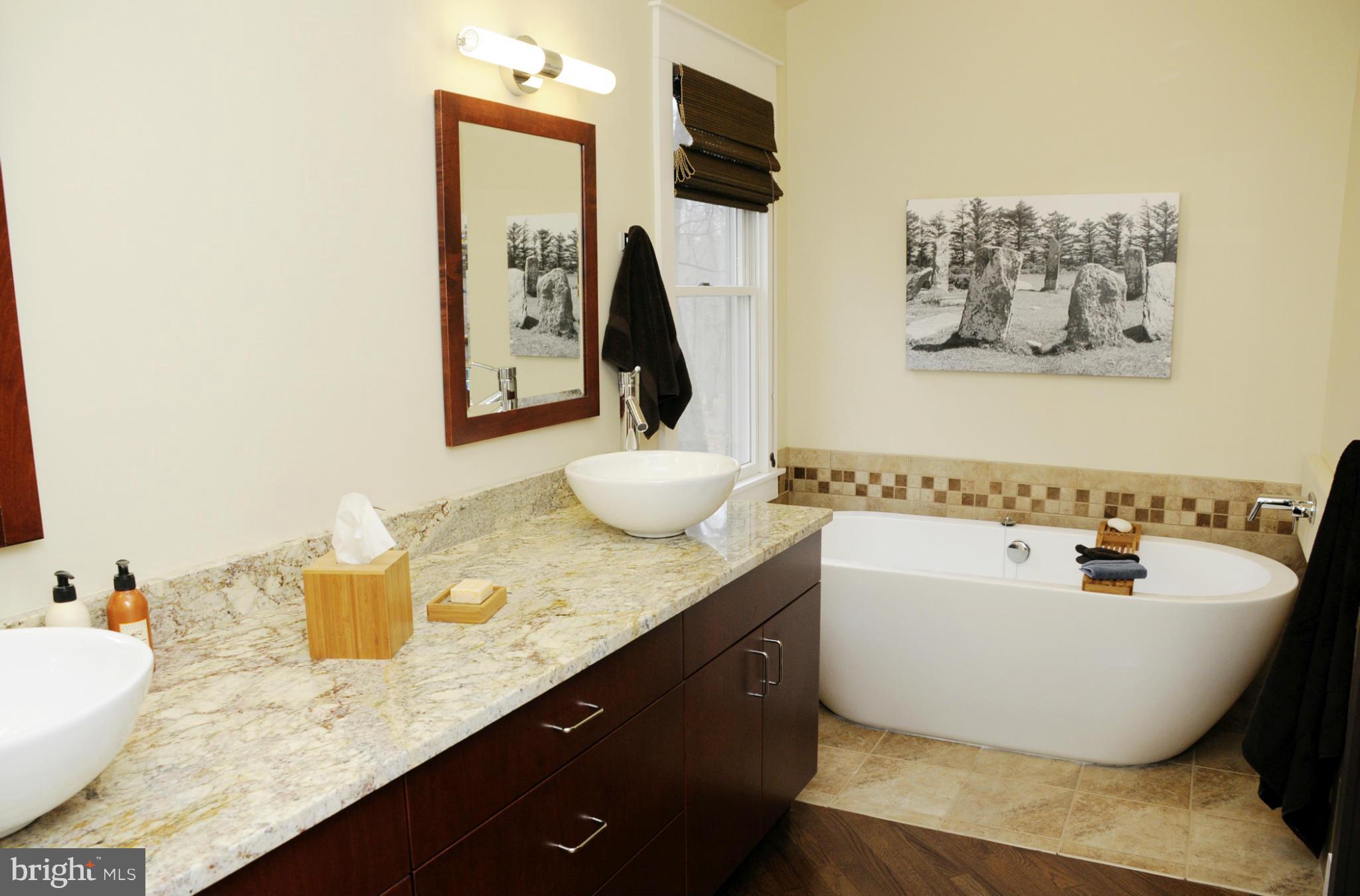 TRIADELPHIA WOODS - Residential