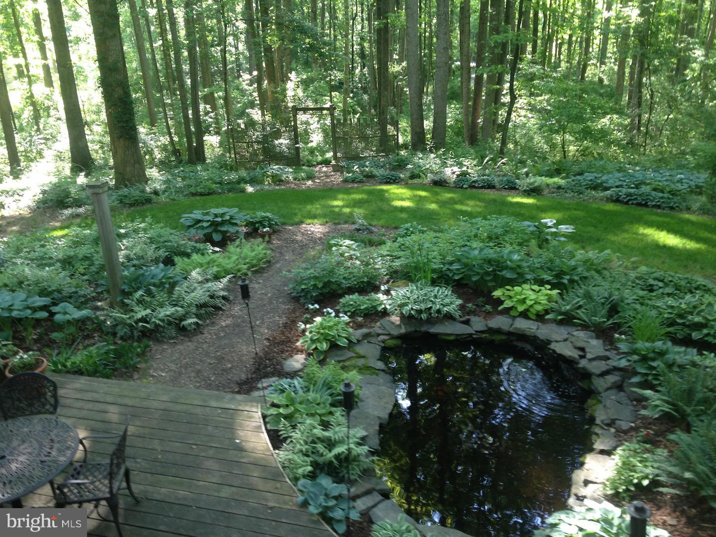 TRIADELPHIA WOODS - Residential