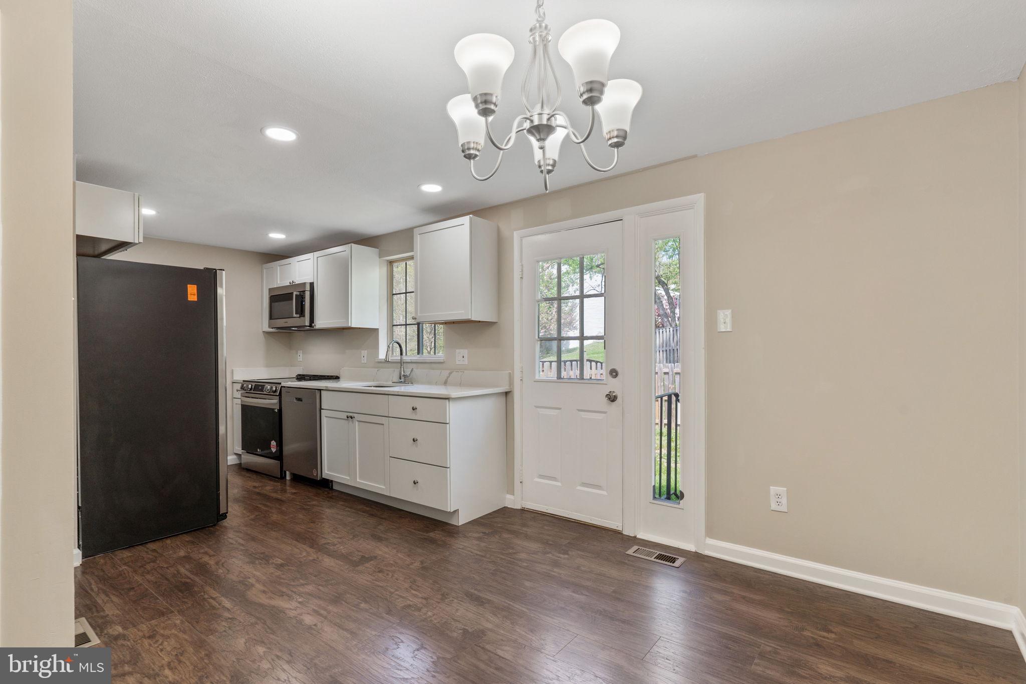 NEWINGTON FOREST - Residential