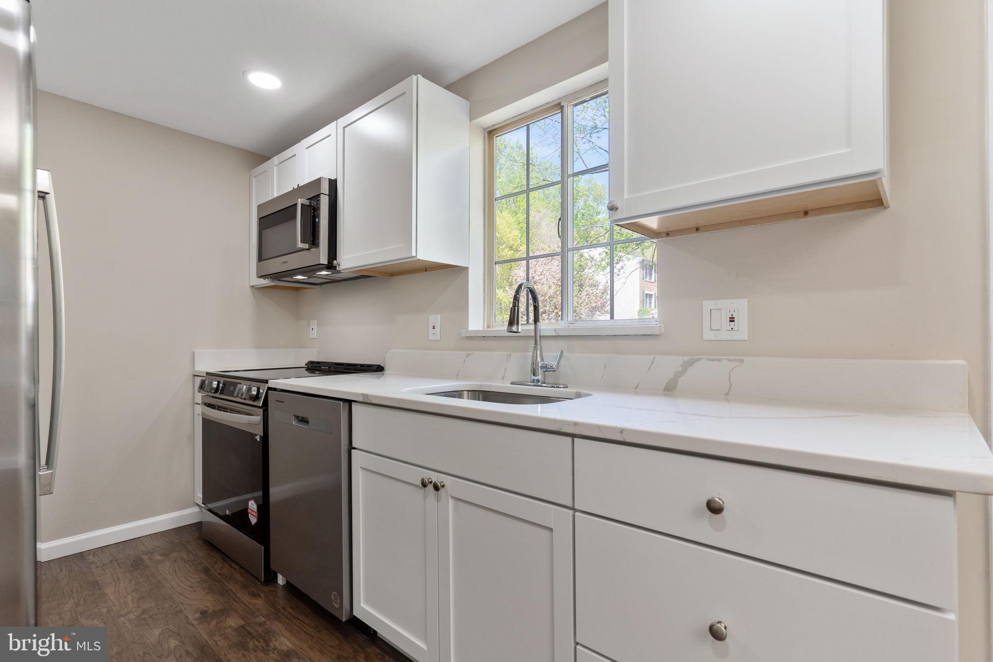 NEWINGTON FOREST - Residential