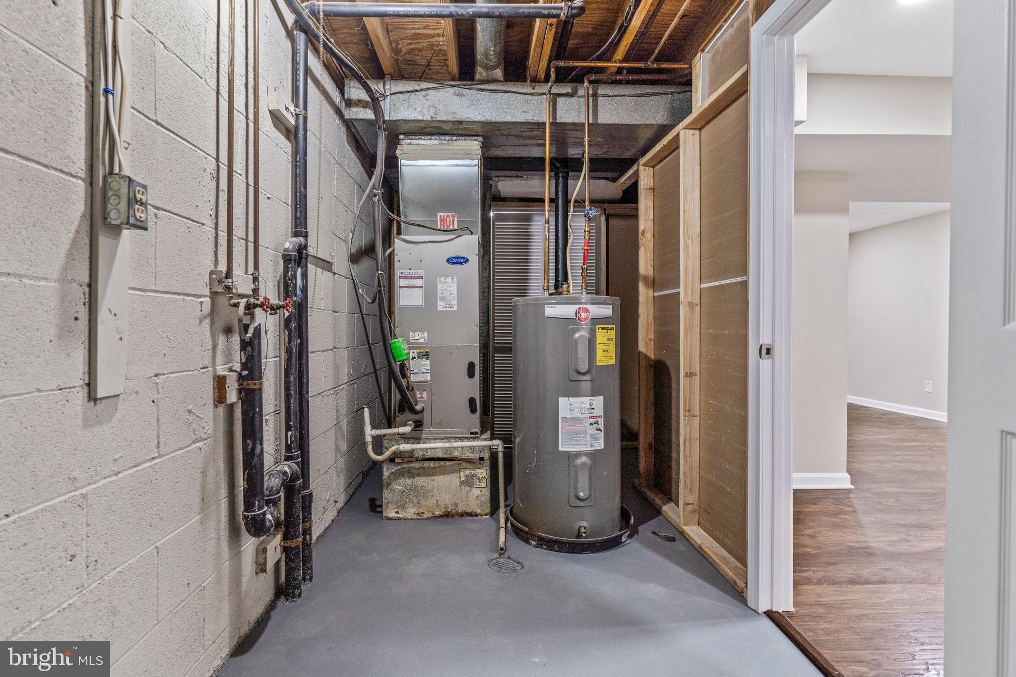 NEWINGTON FOREST - Residential