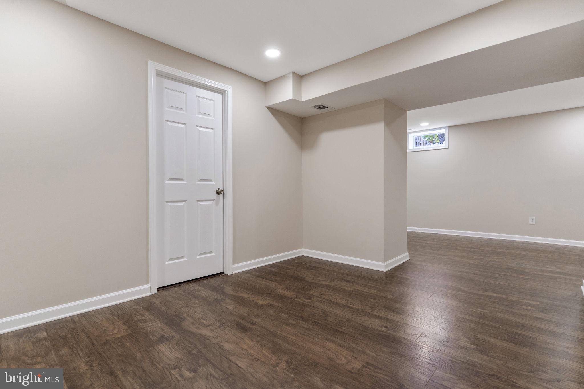 NEWINGTON FOREST - Residential