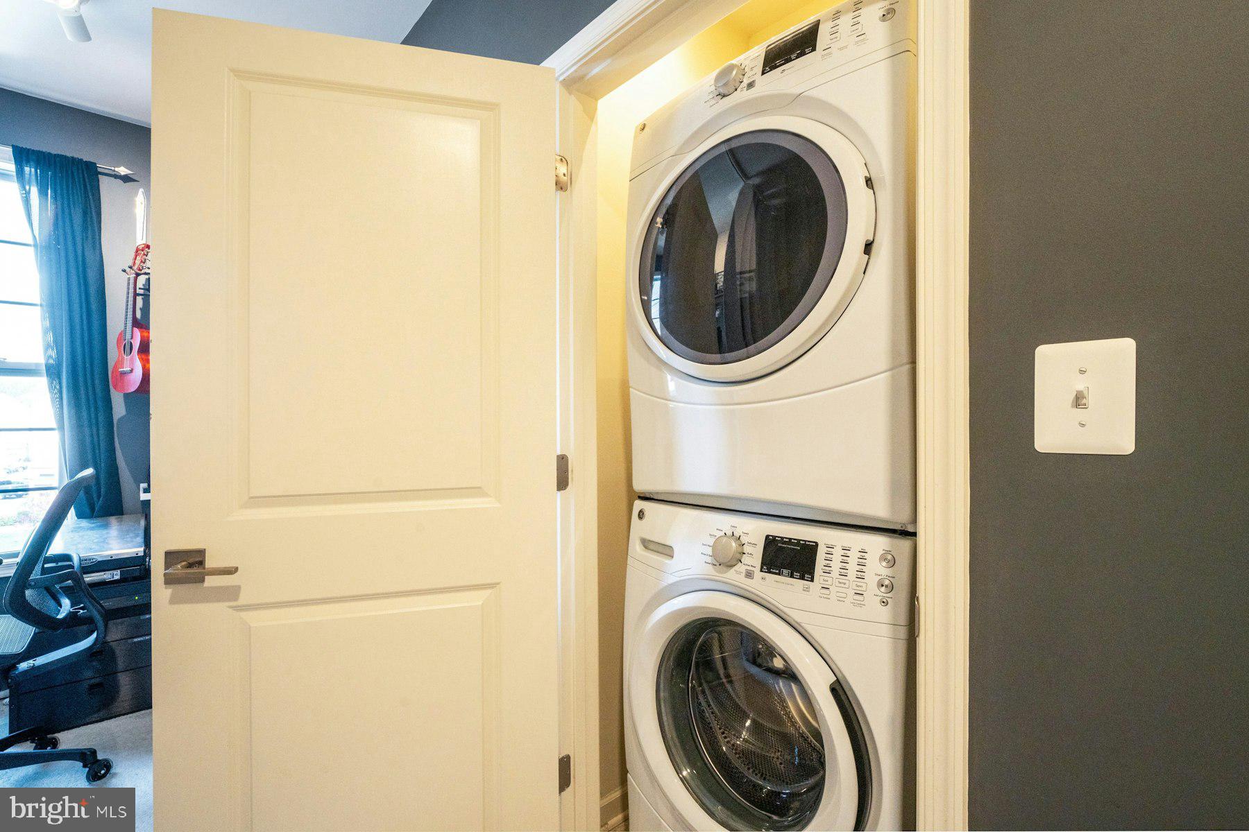 LOUDOUN VALLEY RIDGES - Residential