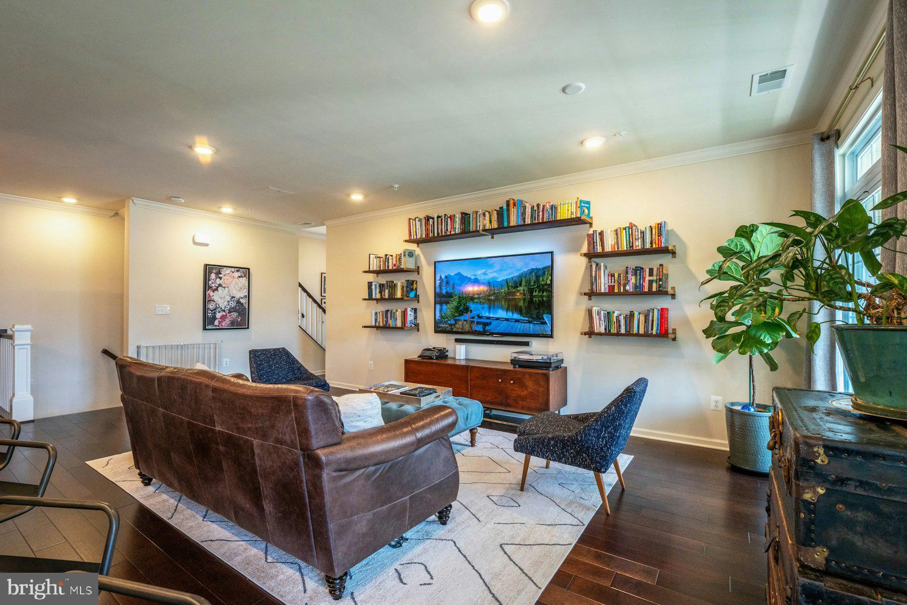 LOUDOUN VALLEY RIDGES - Residential