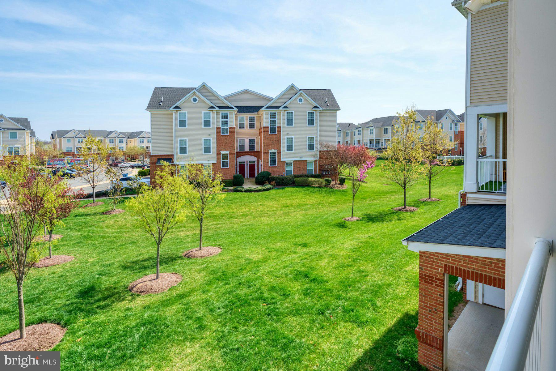 LOUDOUN VALLEY RIDGES - Residential