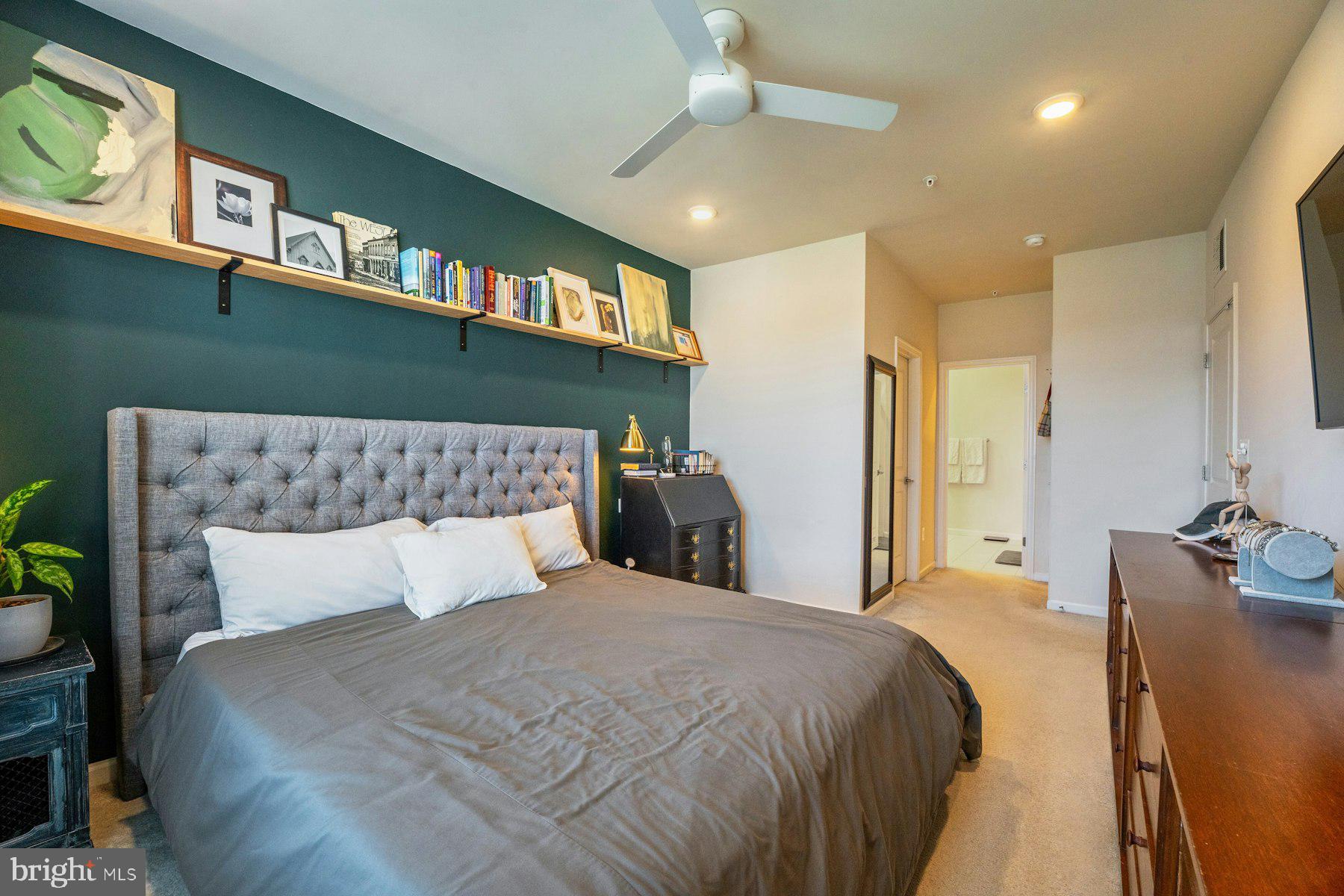 LOUDOUN VALLEY RIDGES - Residential