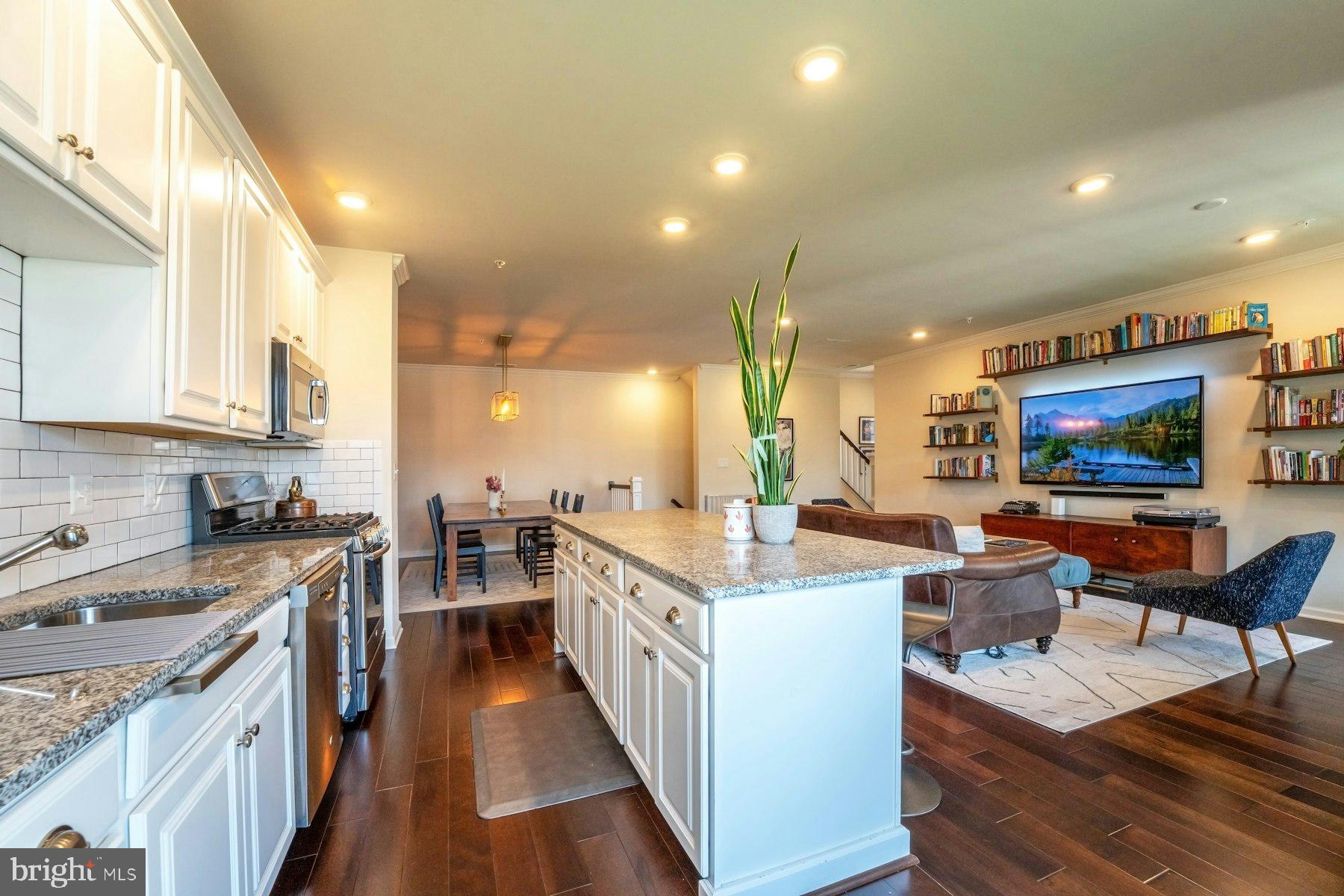 LOUDOUN VALLEY RIDGES - Residential