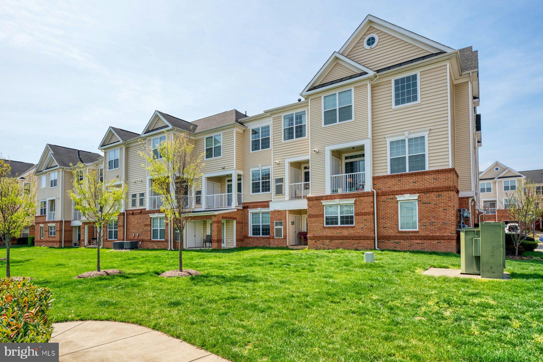 LOUDOUN VALLEY RIDGES - Residential