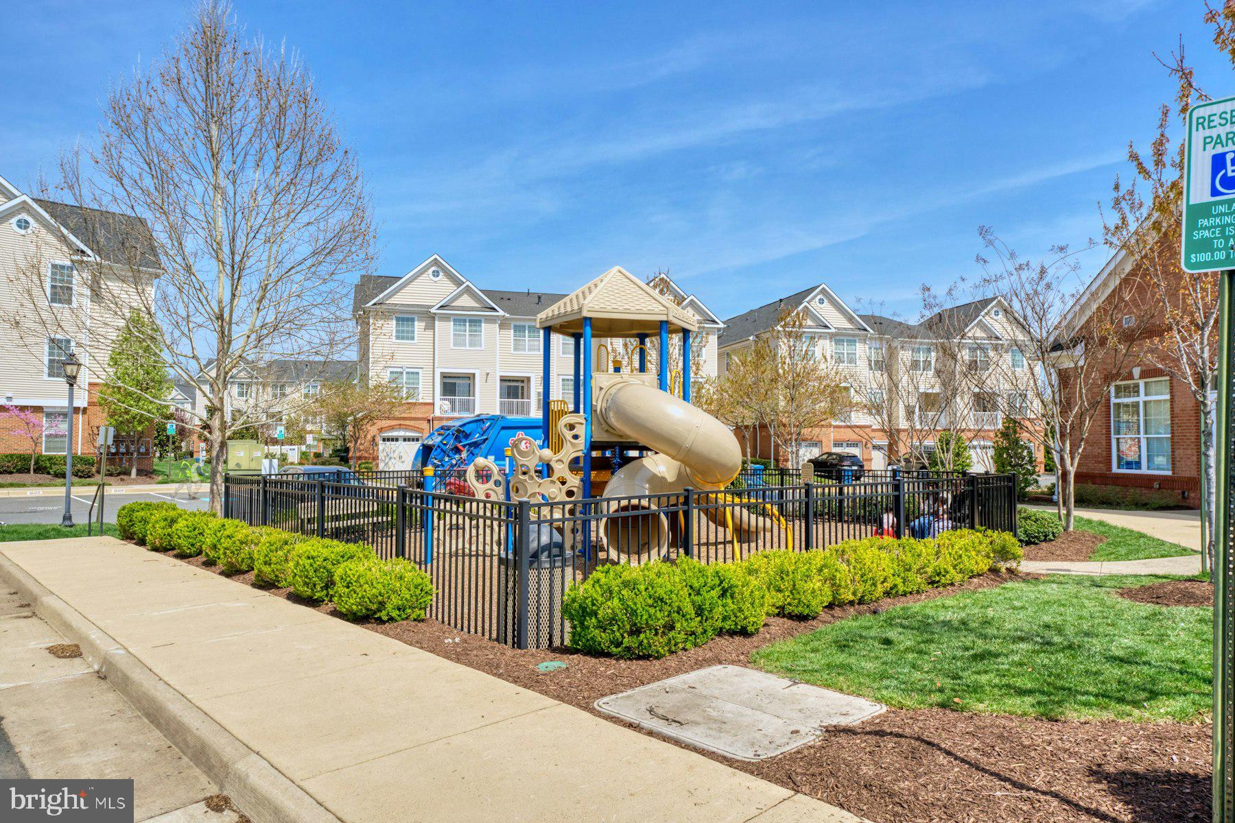 LOUDOUN VALLEY RIDGES - Residential
