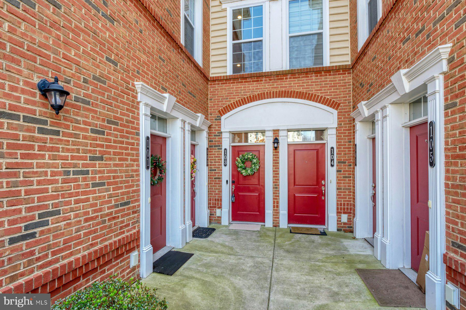 LOUDOUN VALLEY RIDGES - Residential