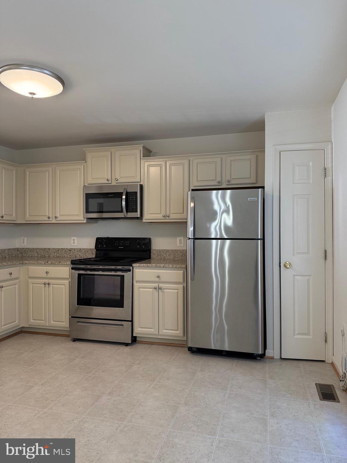 LIBERTY PLACE - Residential Lease