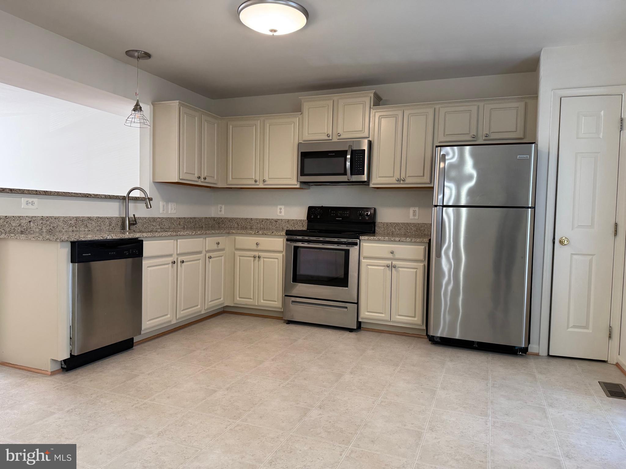 LIBERTY PLACE - Residential Lease