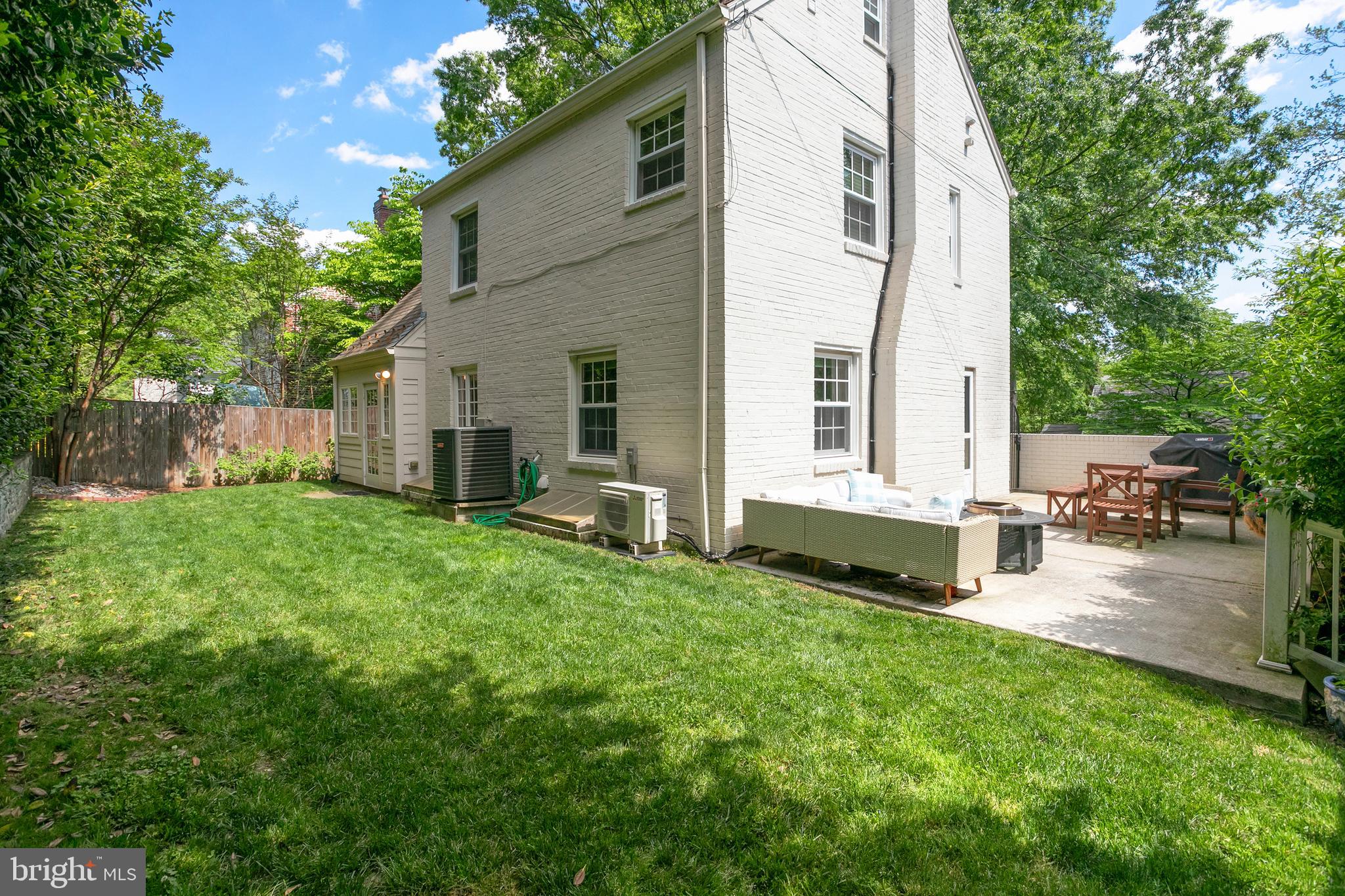 MEADOWBROOK VILLAGE - Residential