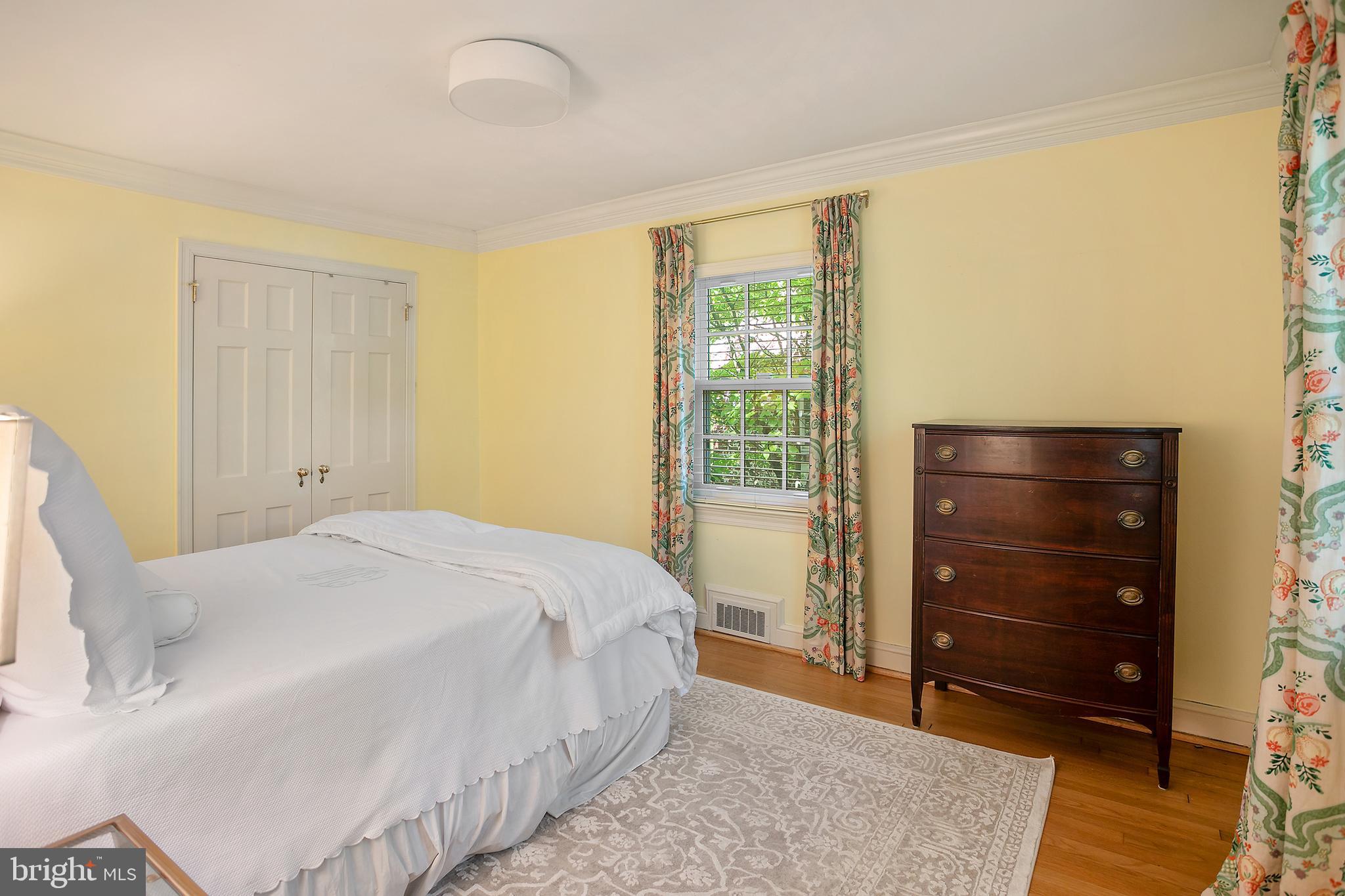 MEADOWBROOK VILLAGE - Residential