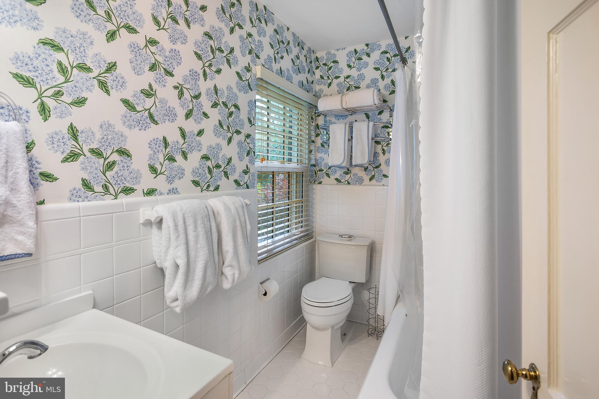 MEADOWBROOK VILLAGE - Residential