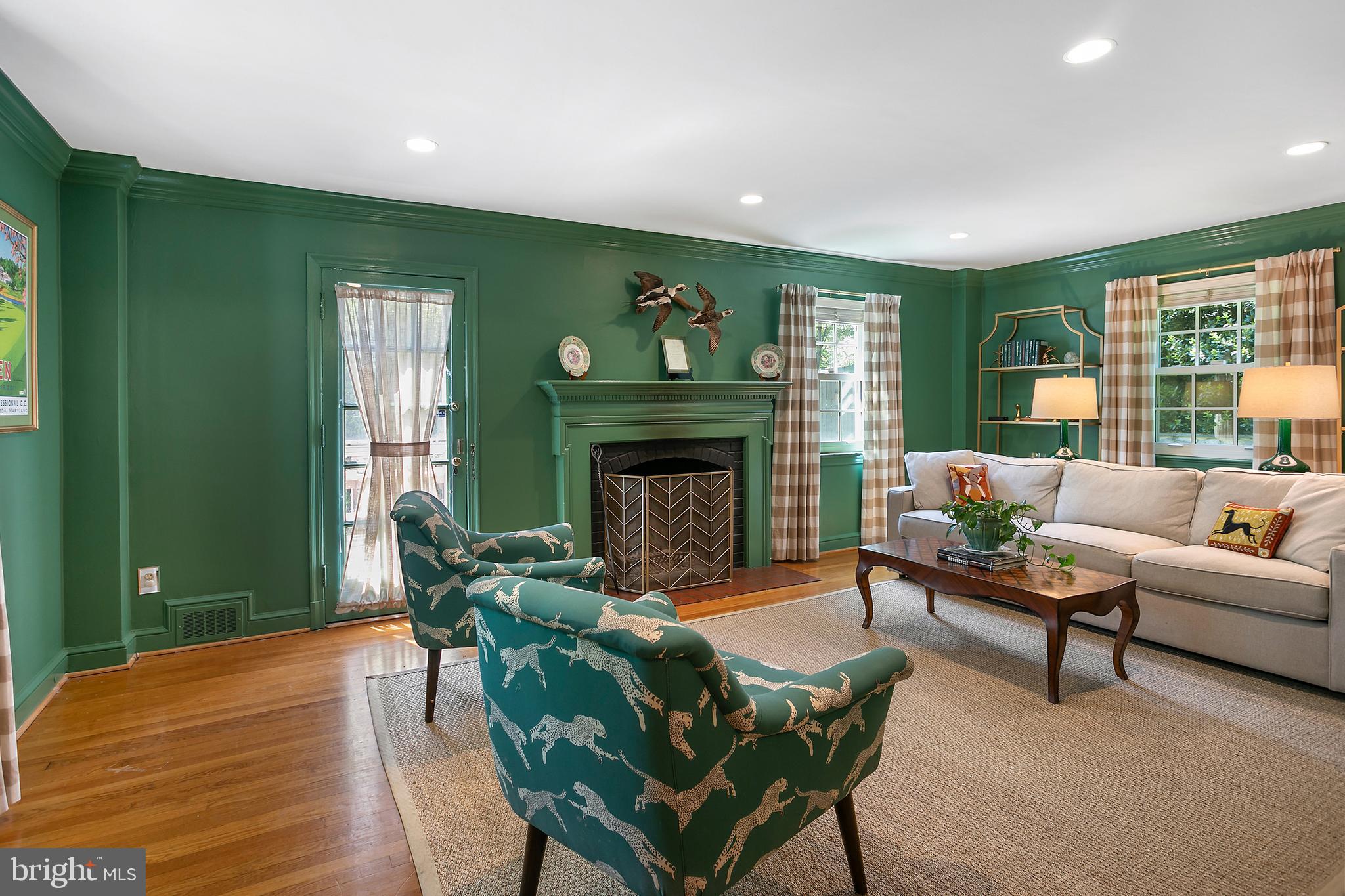 MEADOWBROOK VILLAGE - Residential