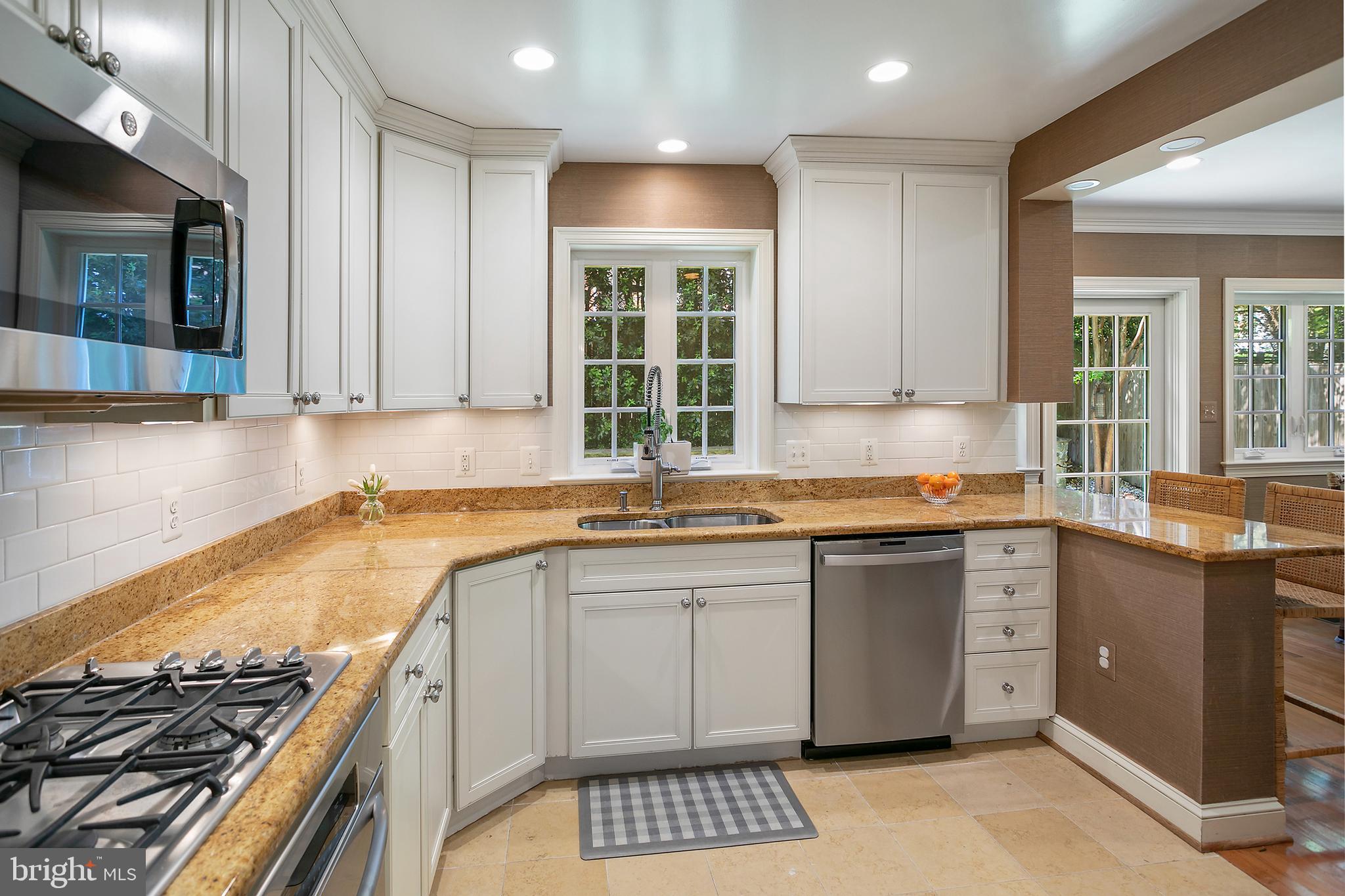 MEADOWBROOK VILLAGE - Residential