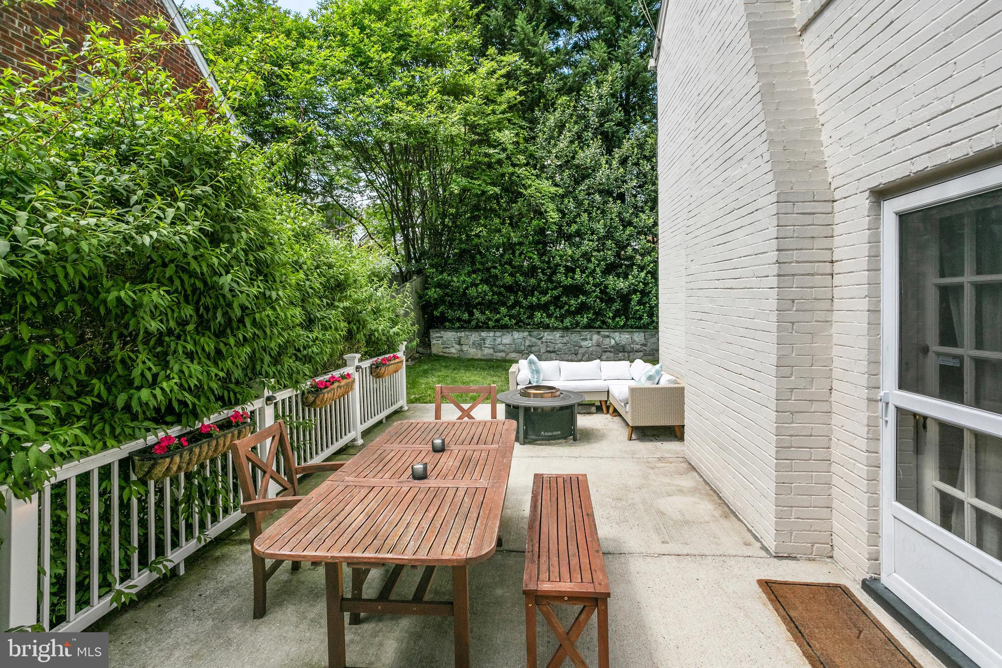 MEADOWBROOK VILLAGE - Residential