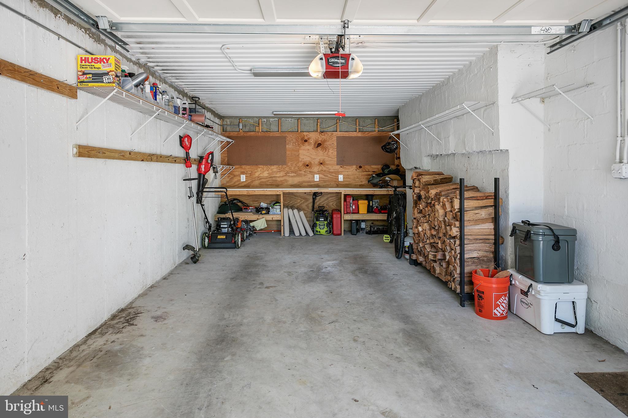 MEADOWBROOK VILLAGE - Residential