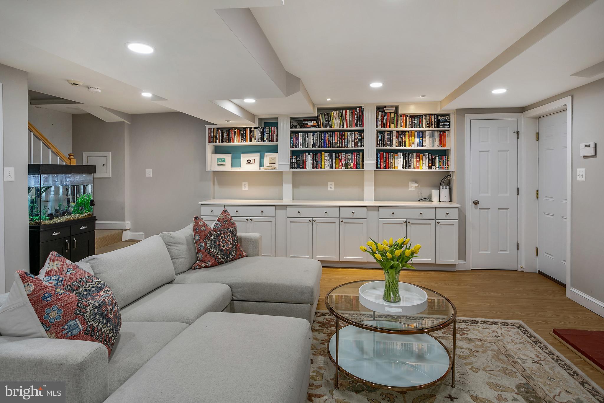 MEADOWBROOK VILLAGE - Residential