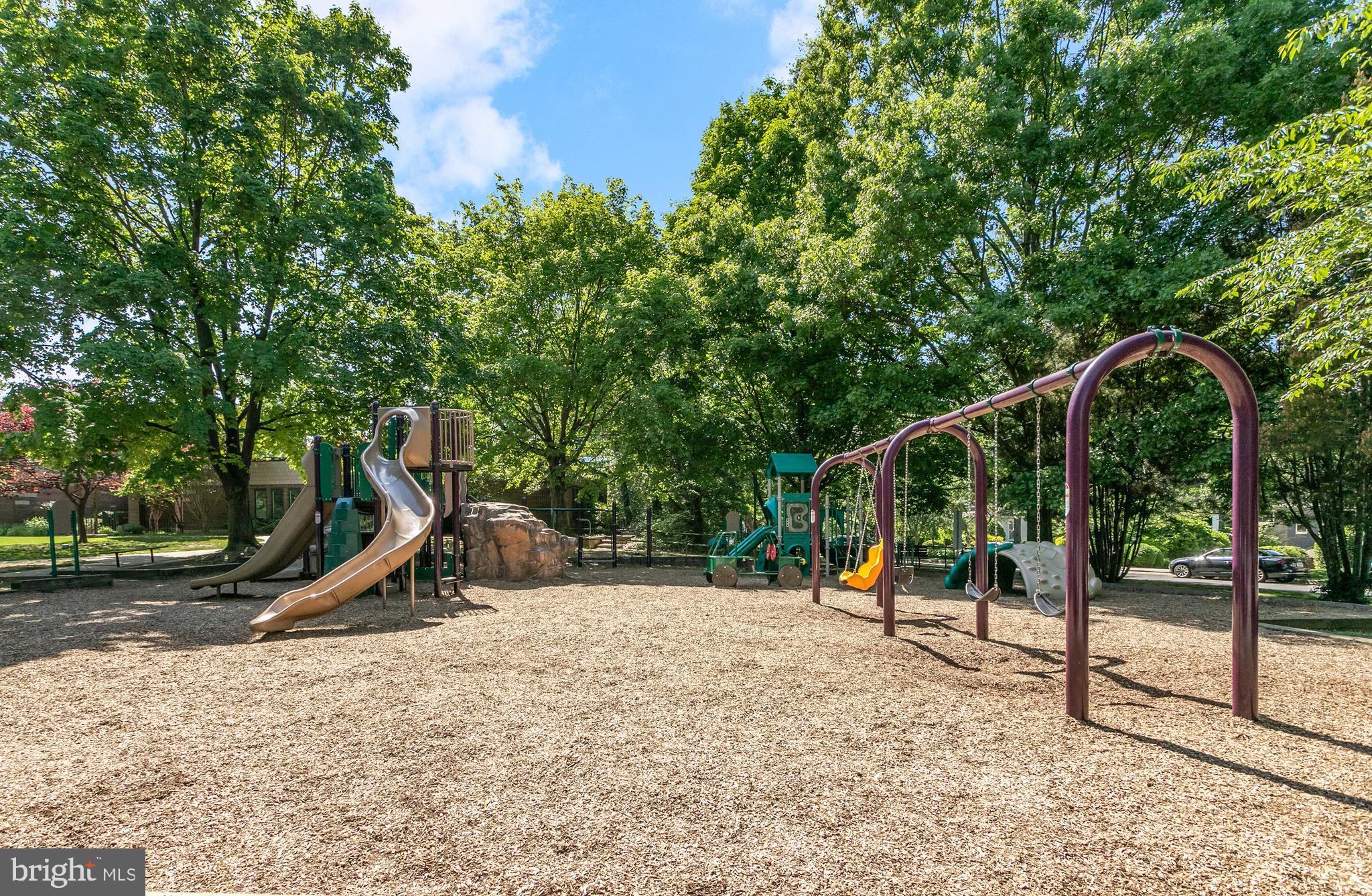 MEADOWBROOK VILLAGE - Residential