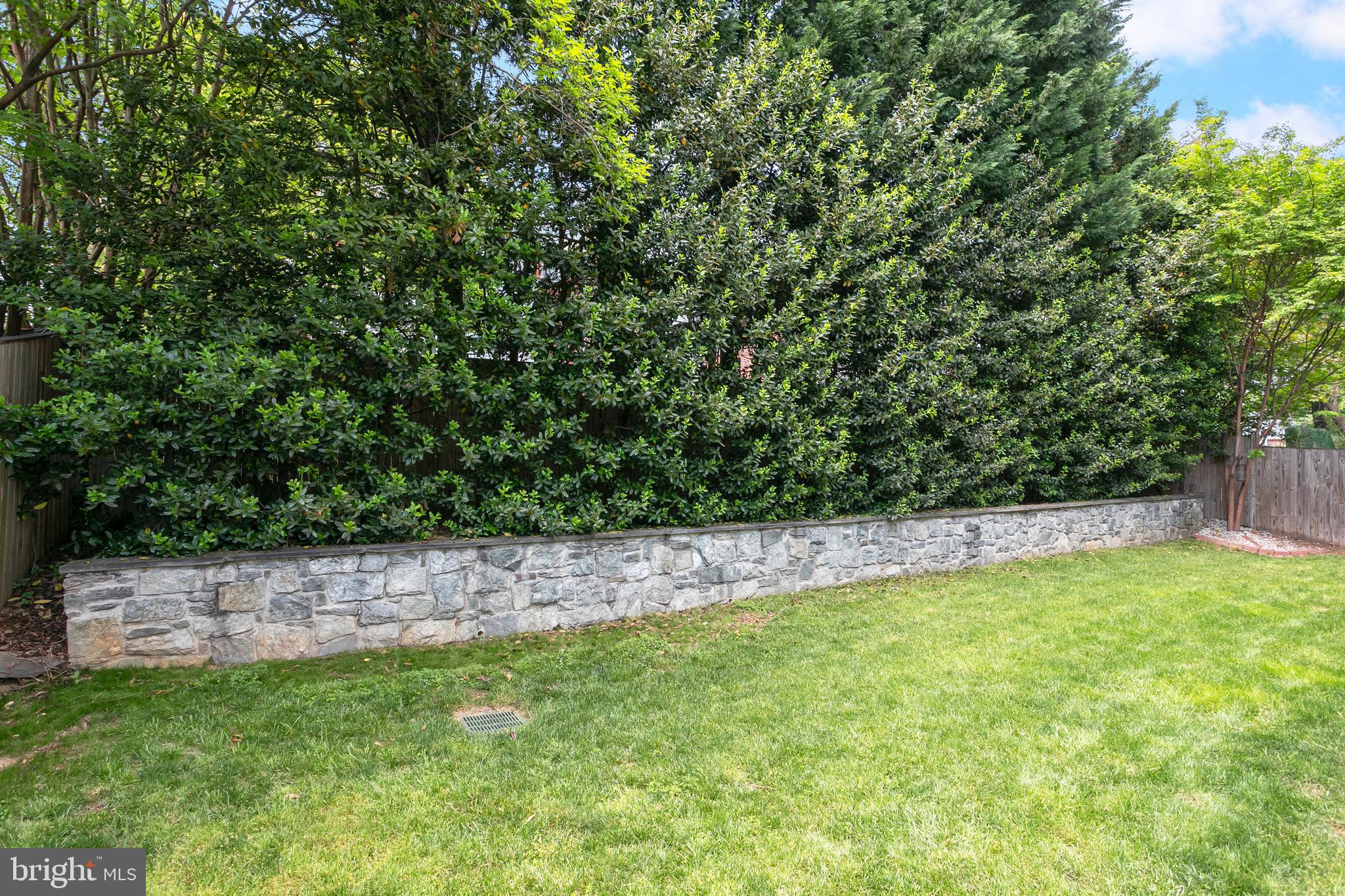 MEADOWBROOK VILLAGE - Residential