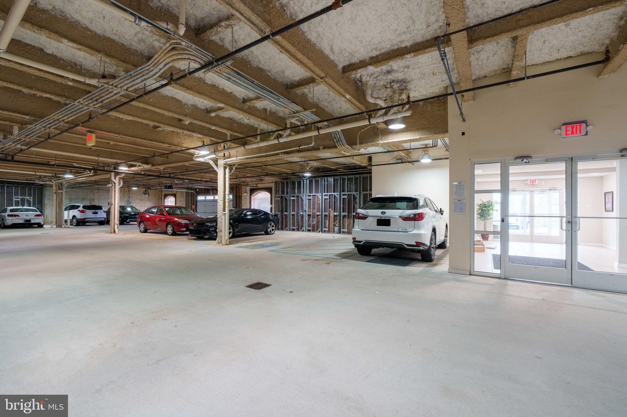 THE HOLLOW AT FOX VA - Residential