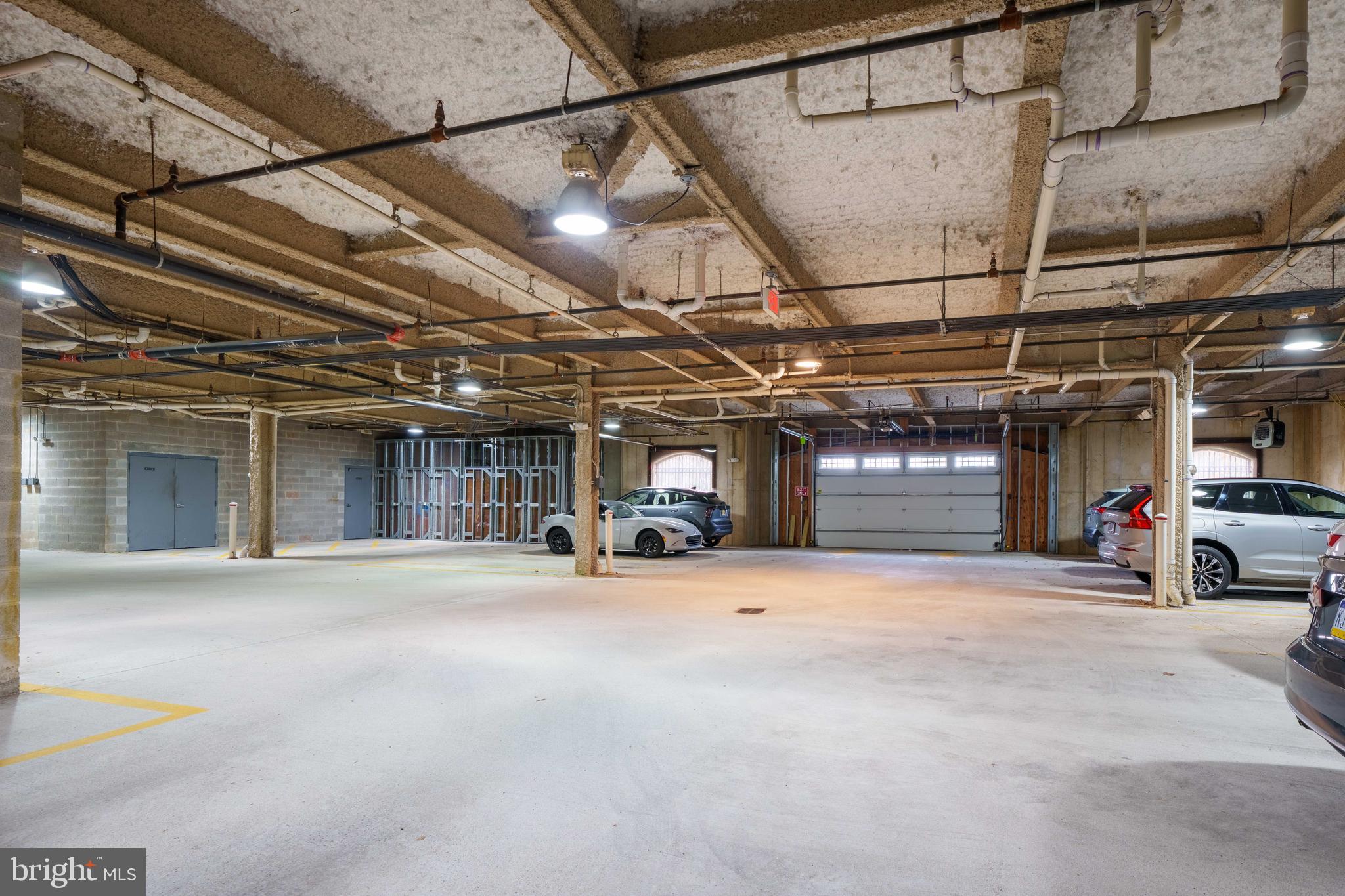 THE HOLLOW AT FOX VA - Residential